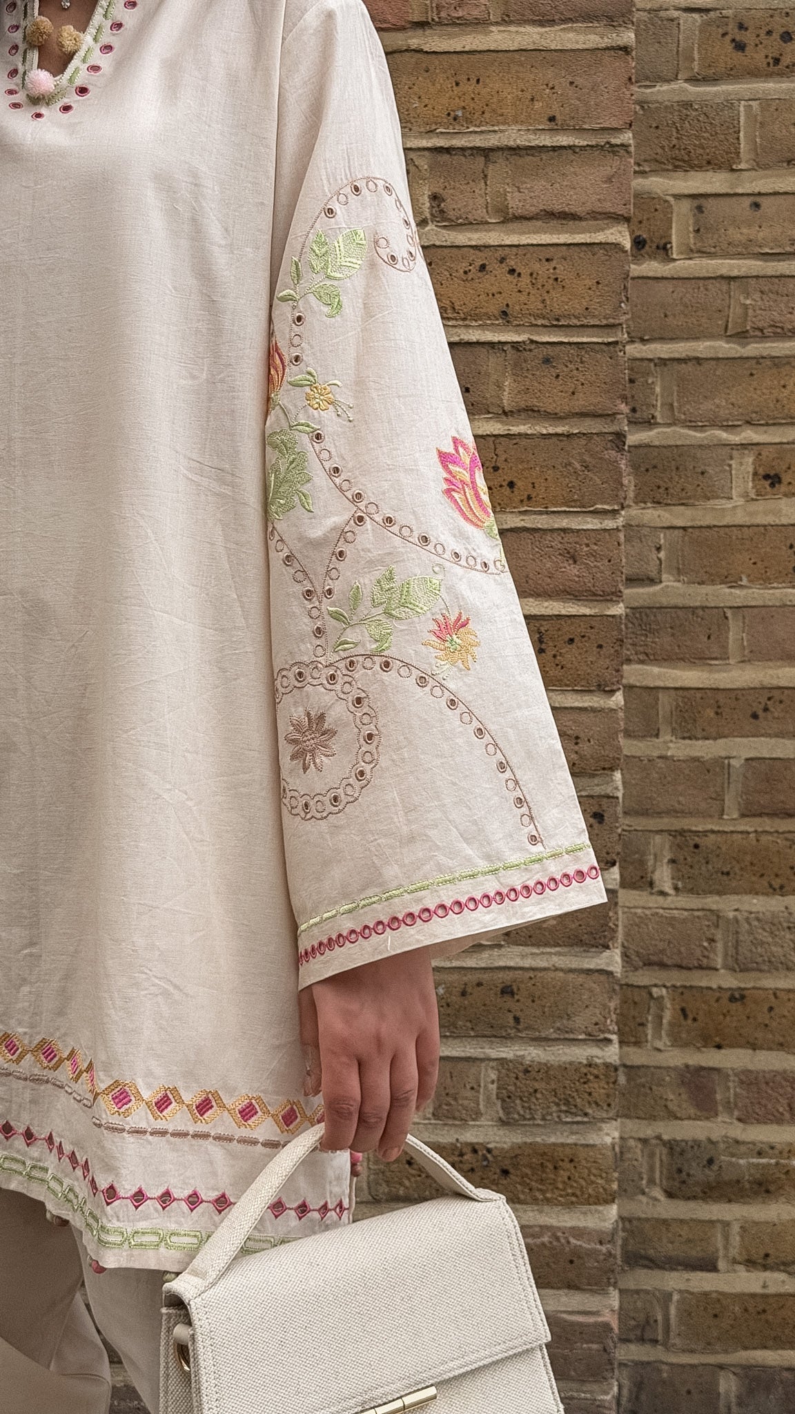 Snowdrop - Ivory Schiffli Set