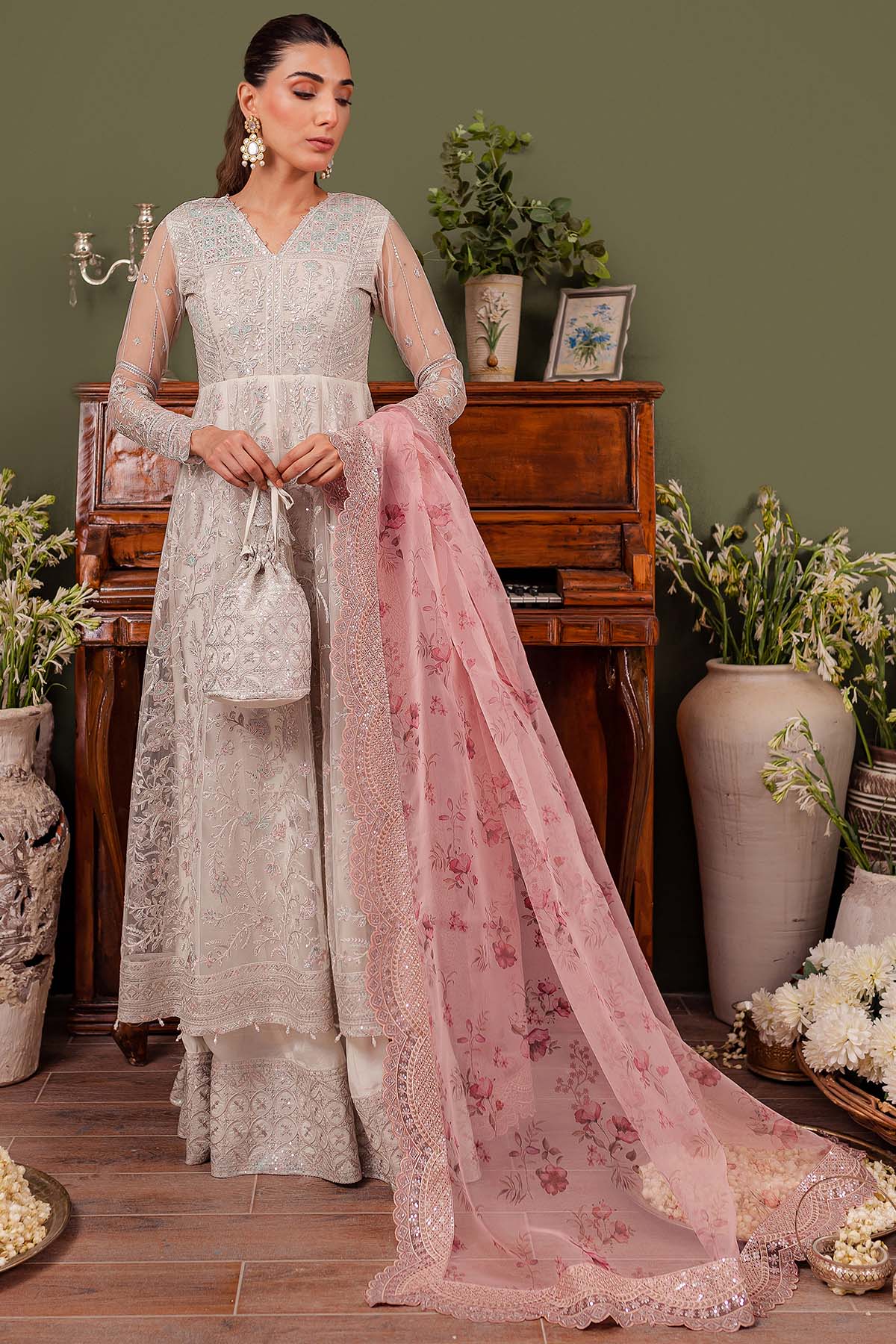 Farasha – Isabel Style