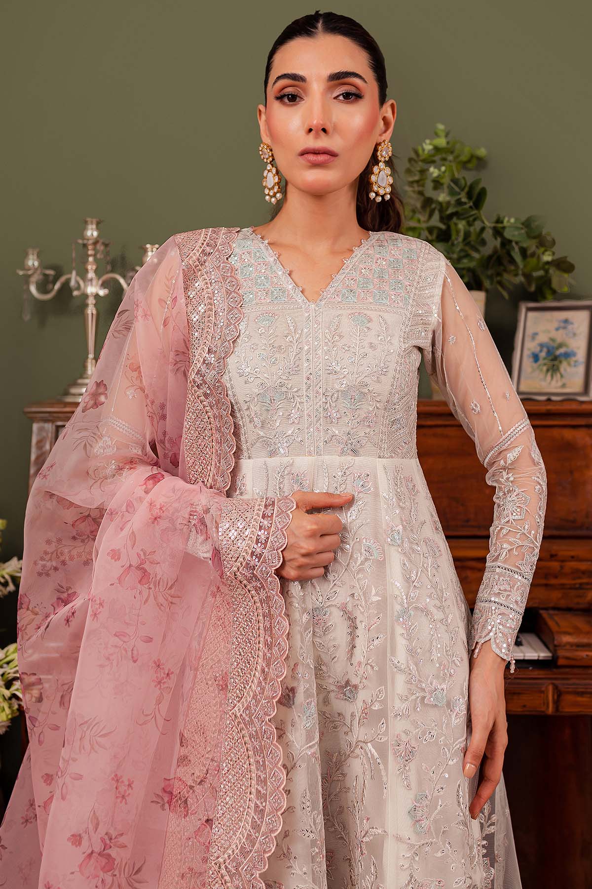 Farasha – Isabel Style