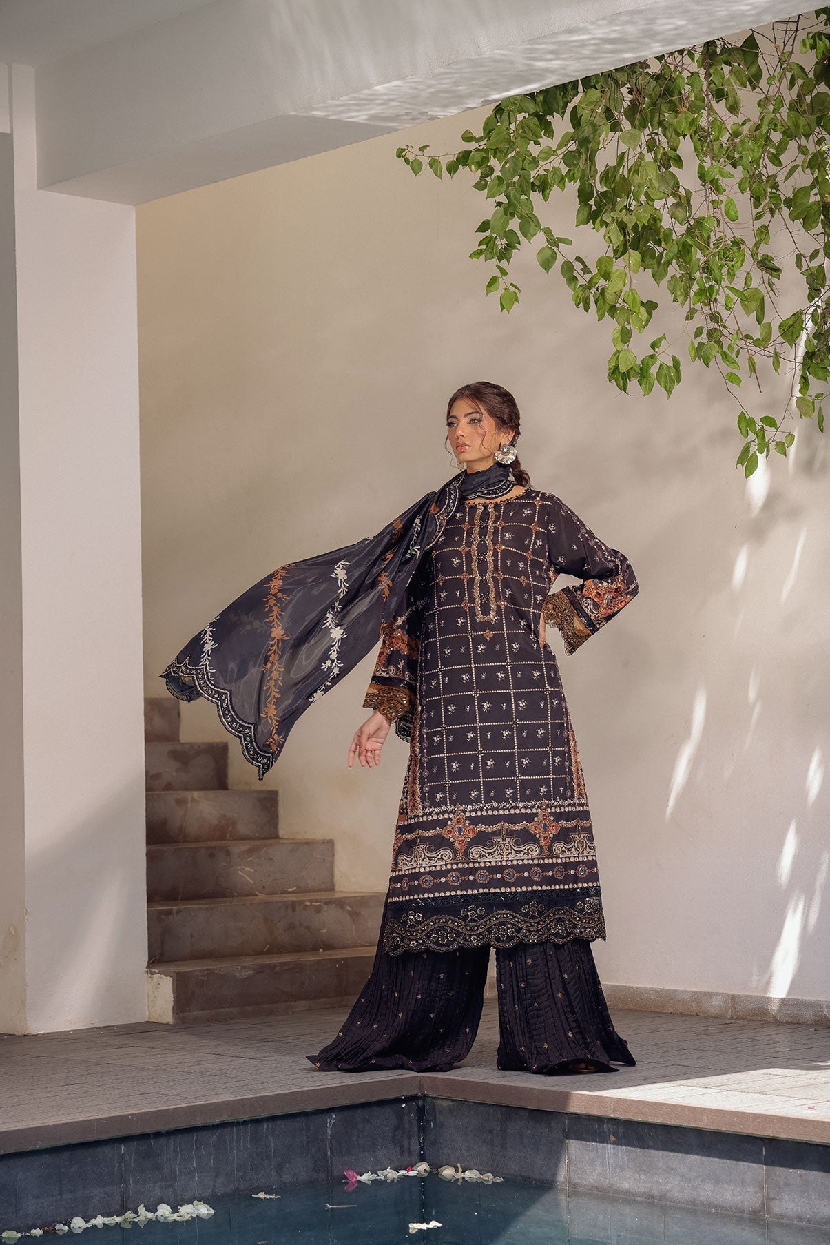 SS24DD-2511 BLACK DUPATTA