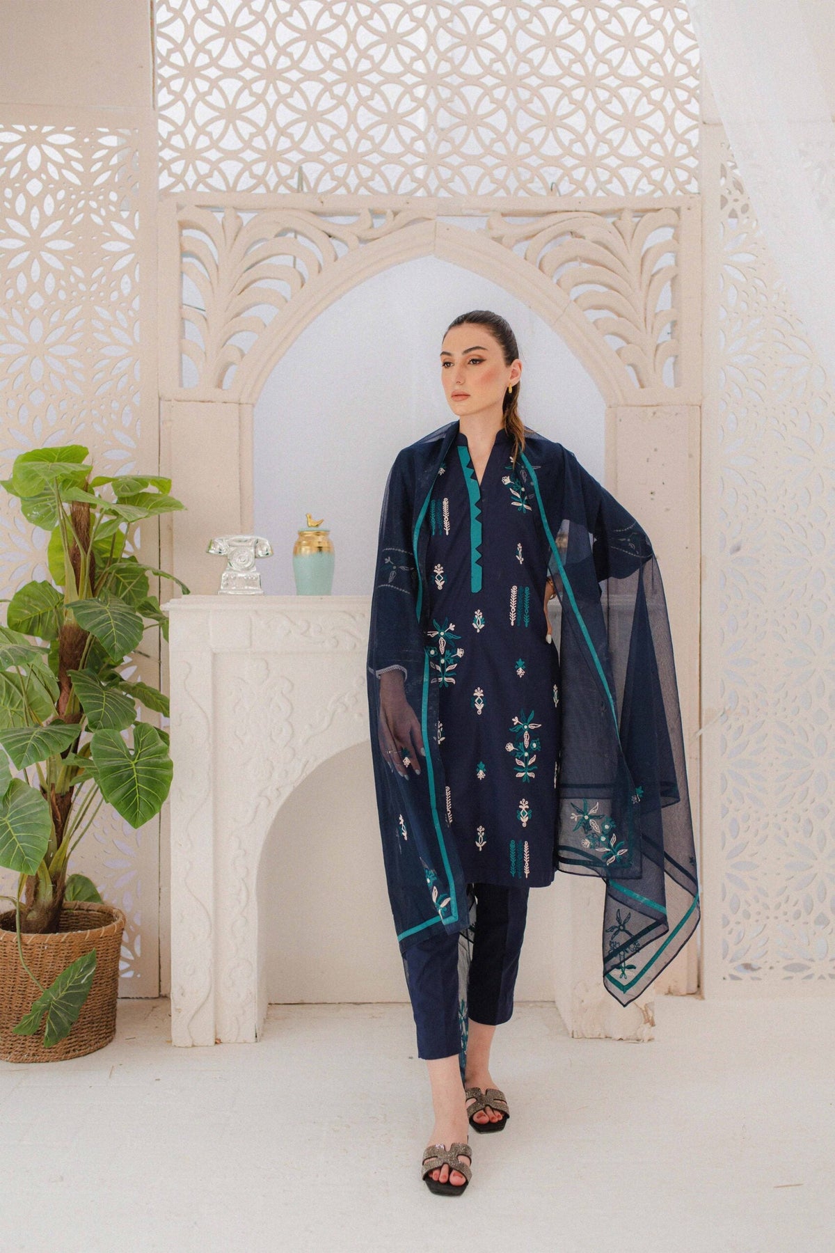 Alara- luxe pret