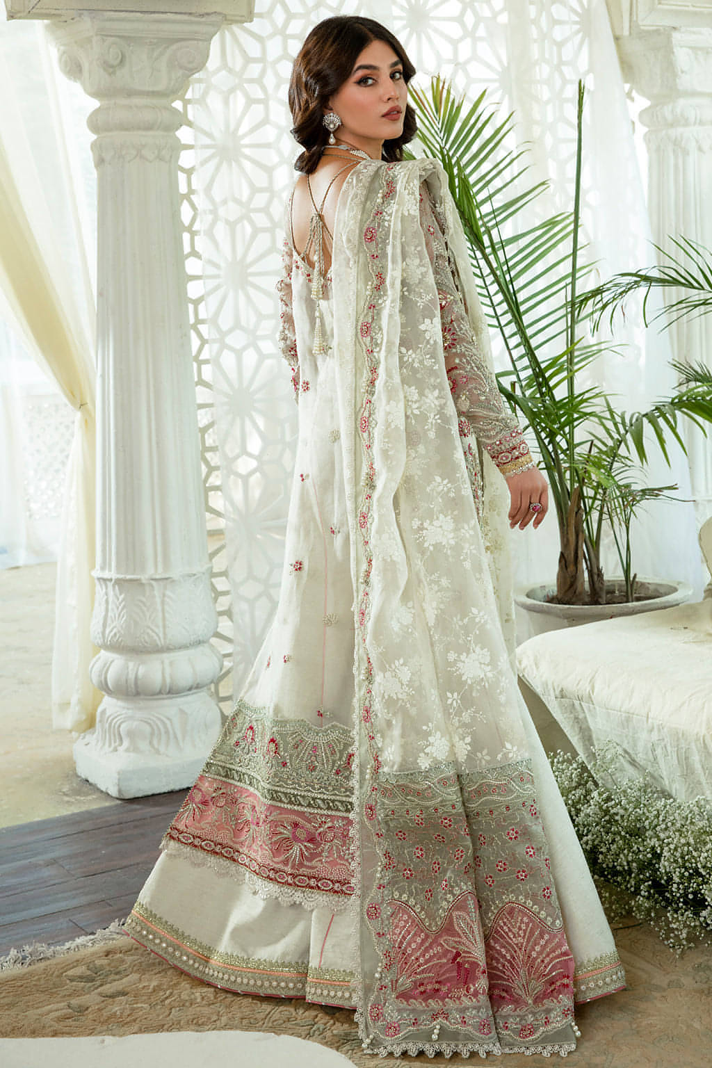 https://cdn.shopify.com/s/files/1/0617/6404/2985/products/IMG_7682.jpg?v=1686224340