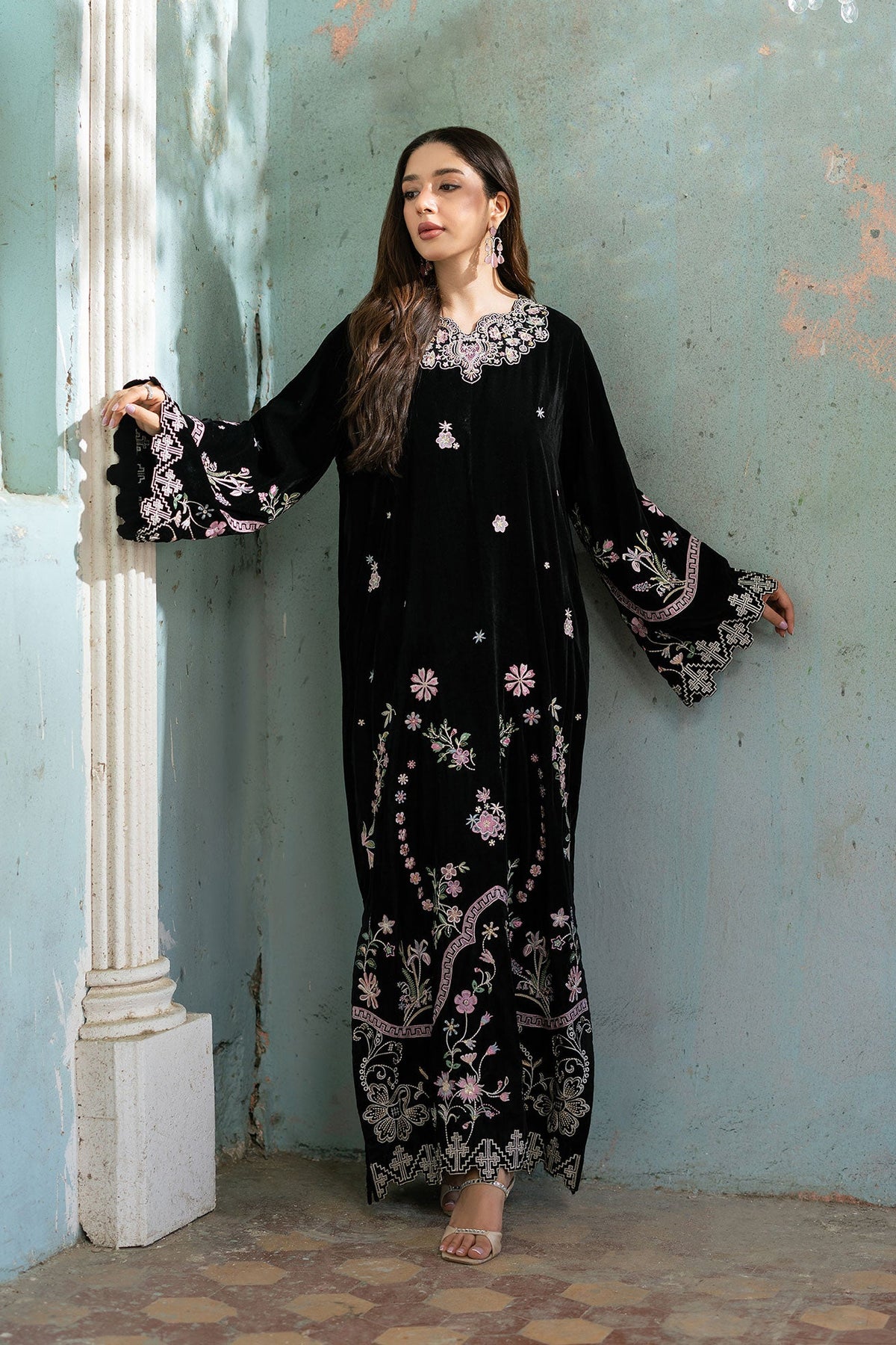 FW26DA-3008 BLACK 1PCS EMBROIDERED KAFTAN