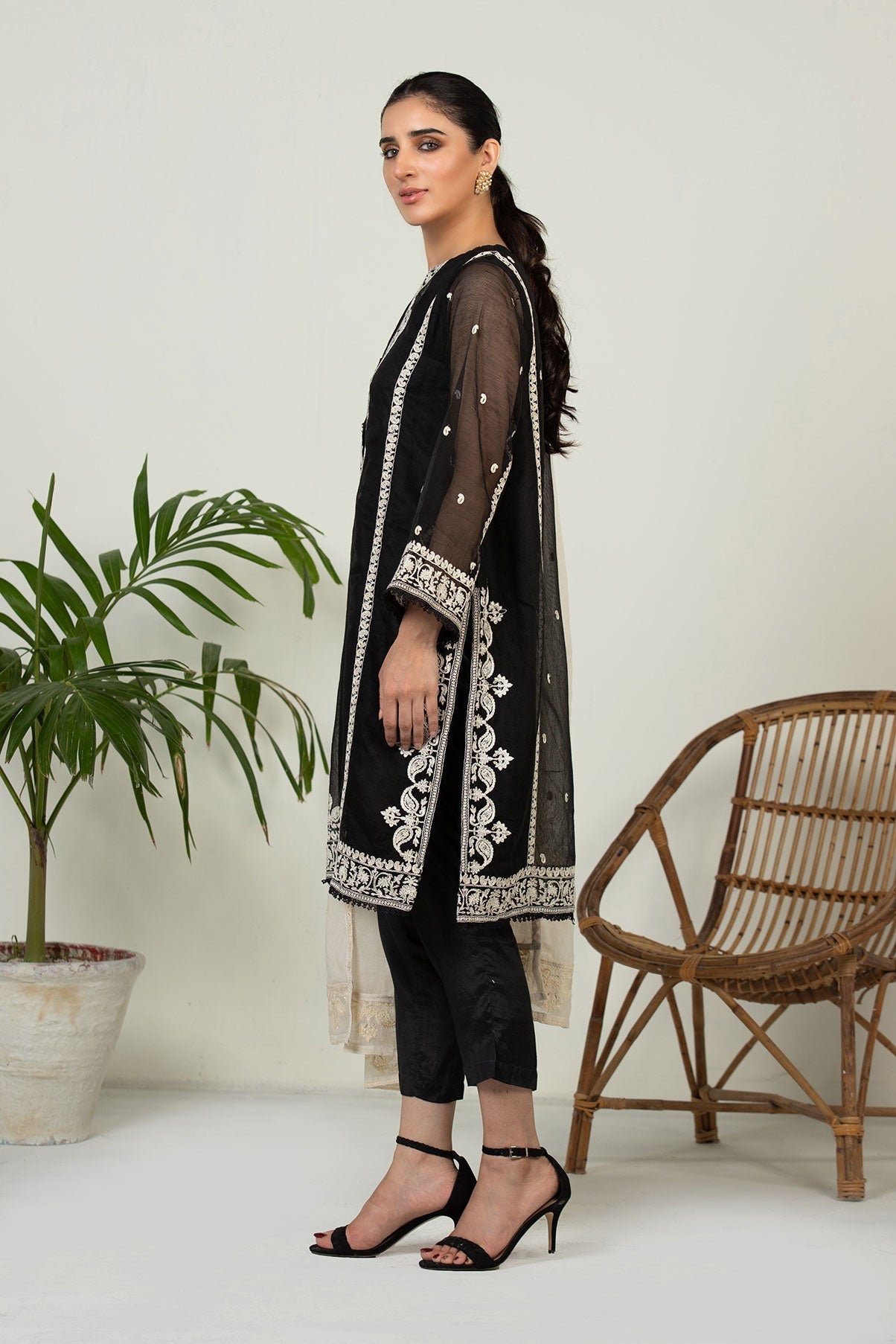 https://cdn.shopify.com/s/files/1/0587/3080/7460/products/IMG_8632.jpg?v=1736415706