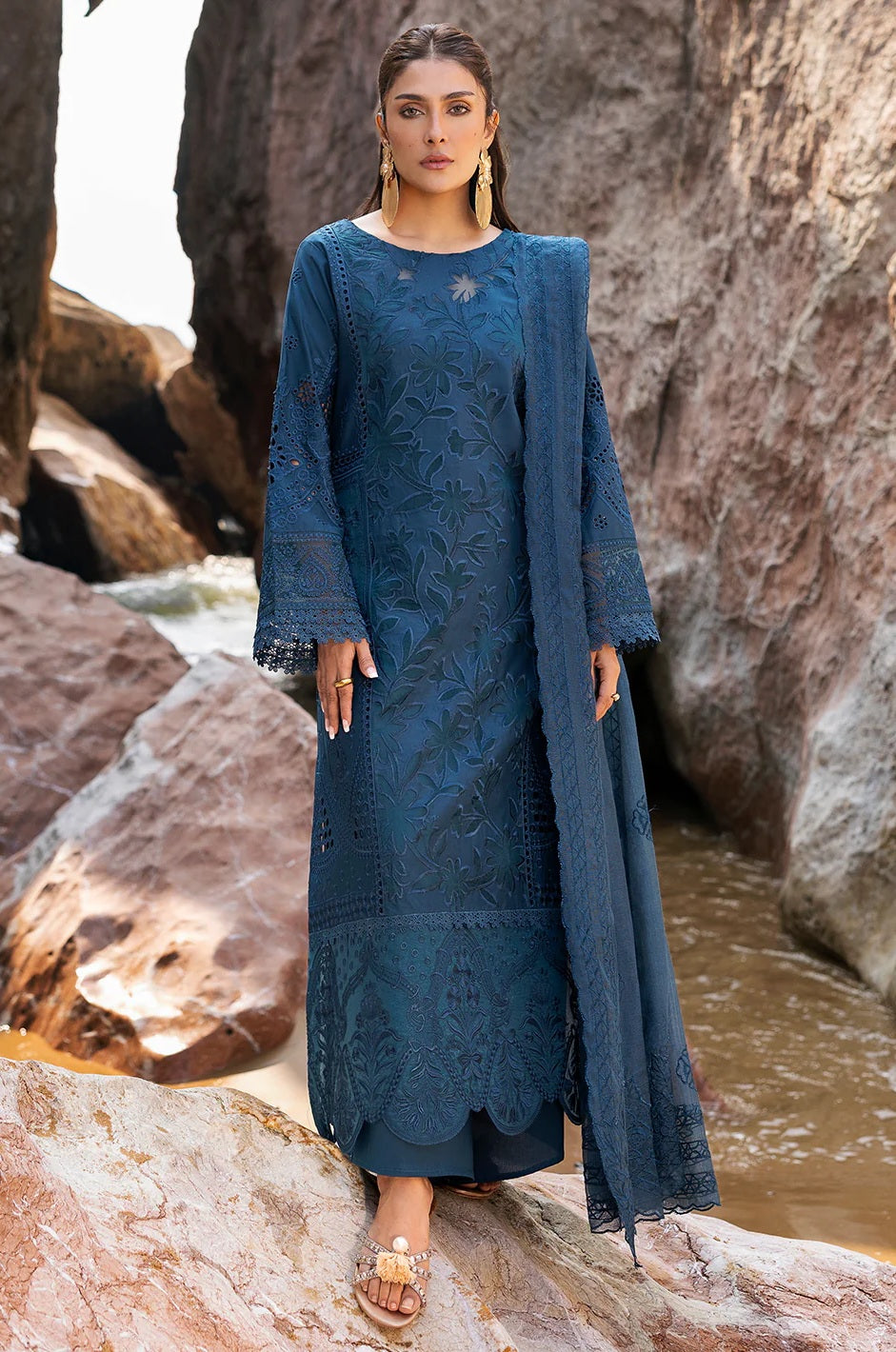 Mahnur - Luxury Lawn Embroidered 3 Piece Unstitched - Iris