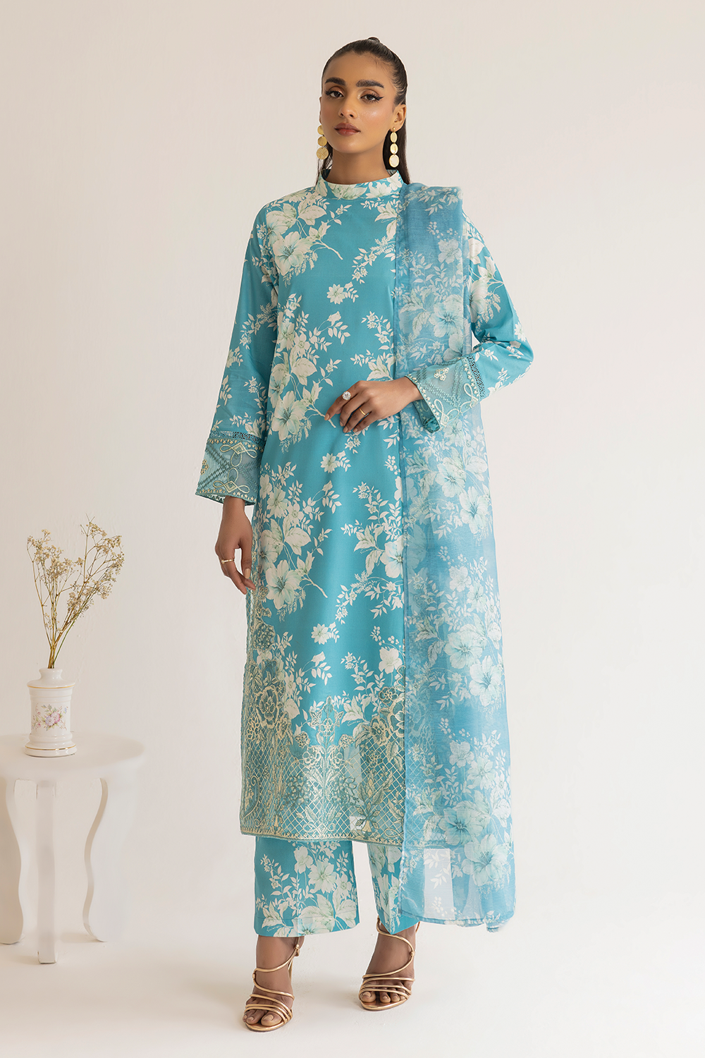 Embroidered lawn DT-23-10