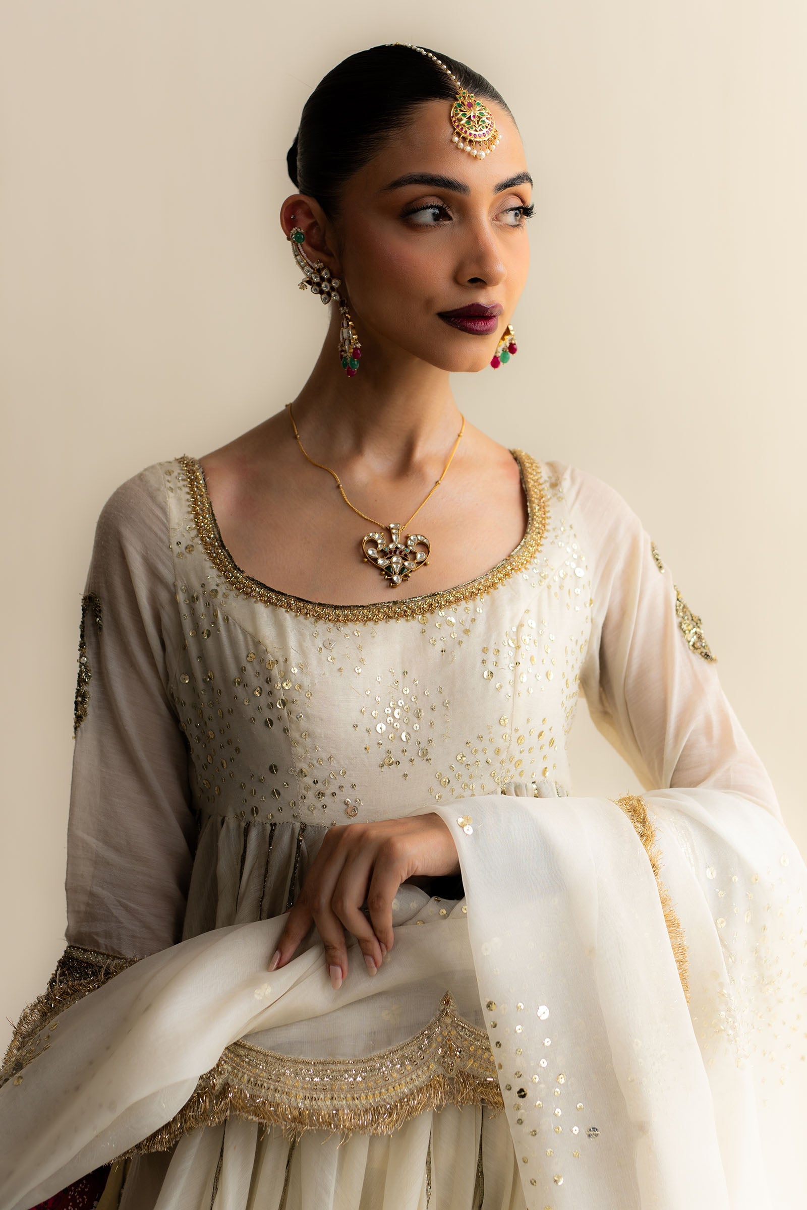 Bahaar Jahan Earrings