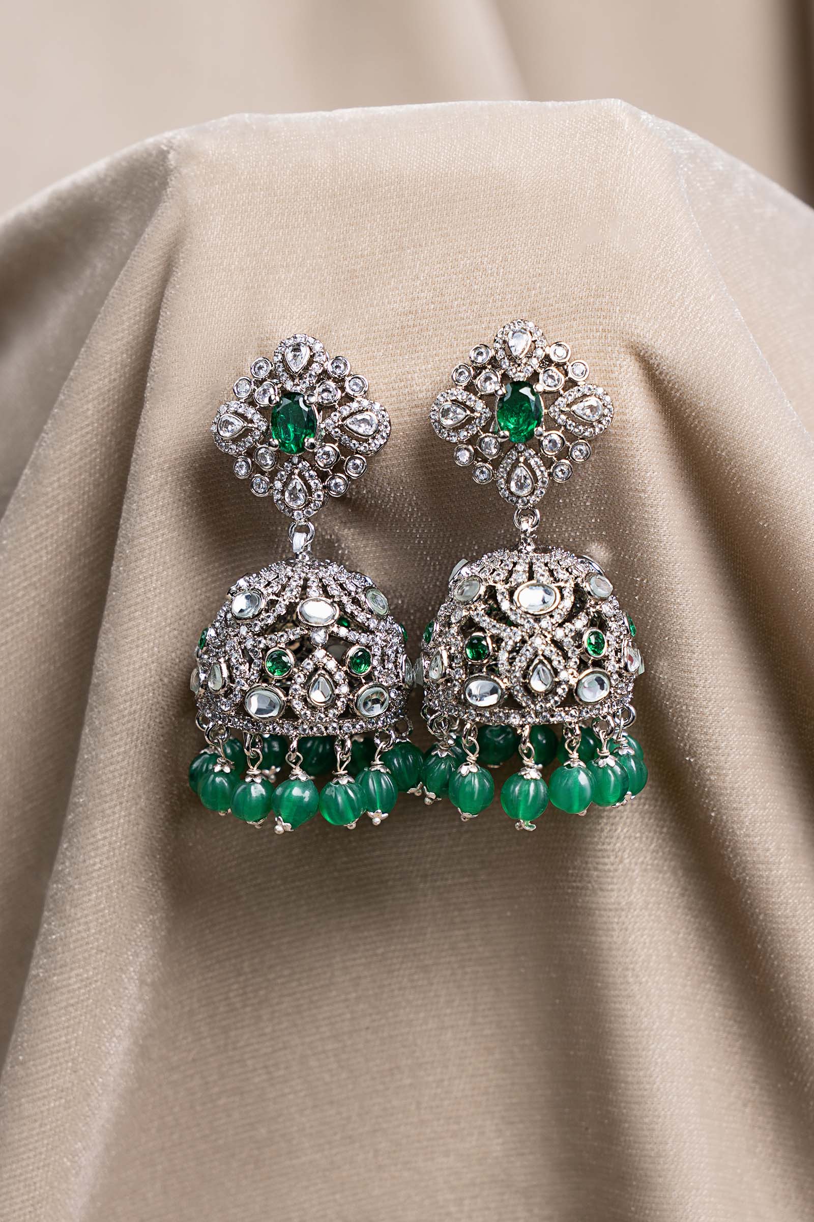 https://cdn.shopify.com/s/files/1/0620/8788/9062/files/JEREF2618EmeraldGreen_A.jpg?v=1770975925