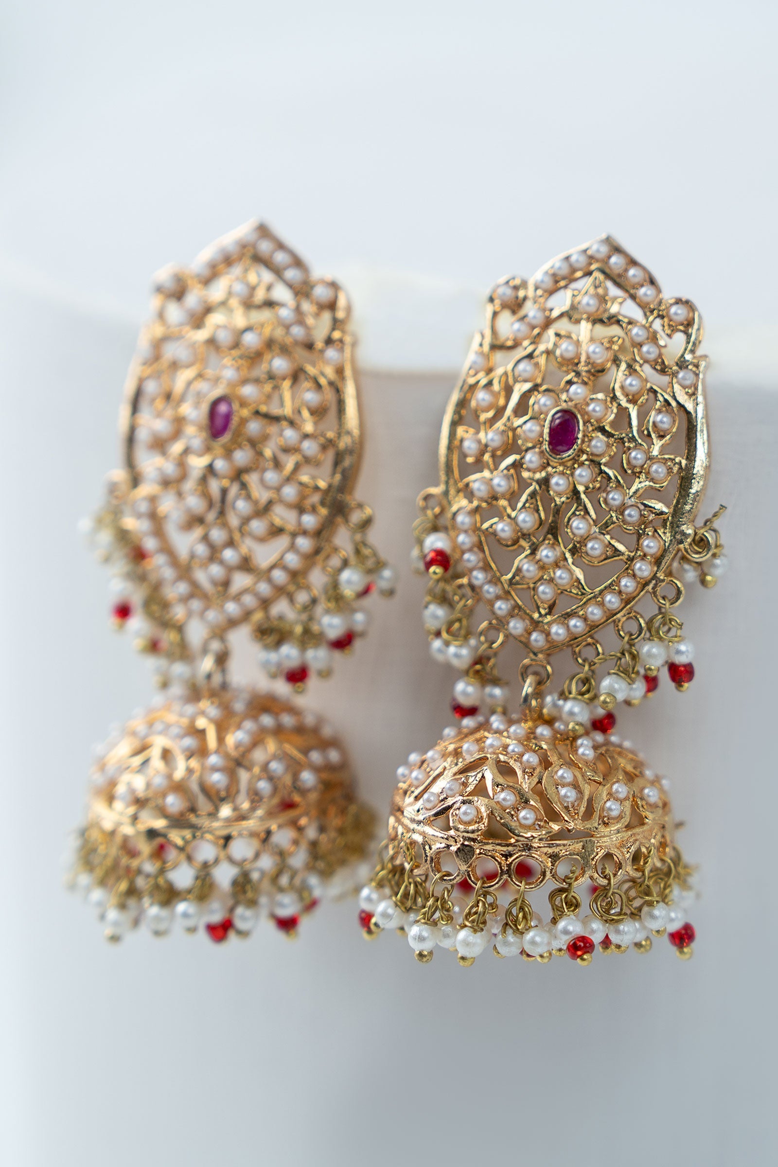 https://cdn.shopify.com/s/files/1/0620/8788/9062/files/JERW25-07Gold_B.jpg?v=1757678521