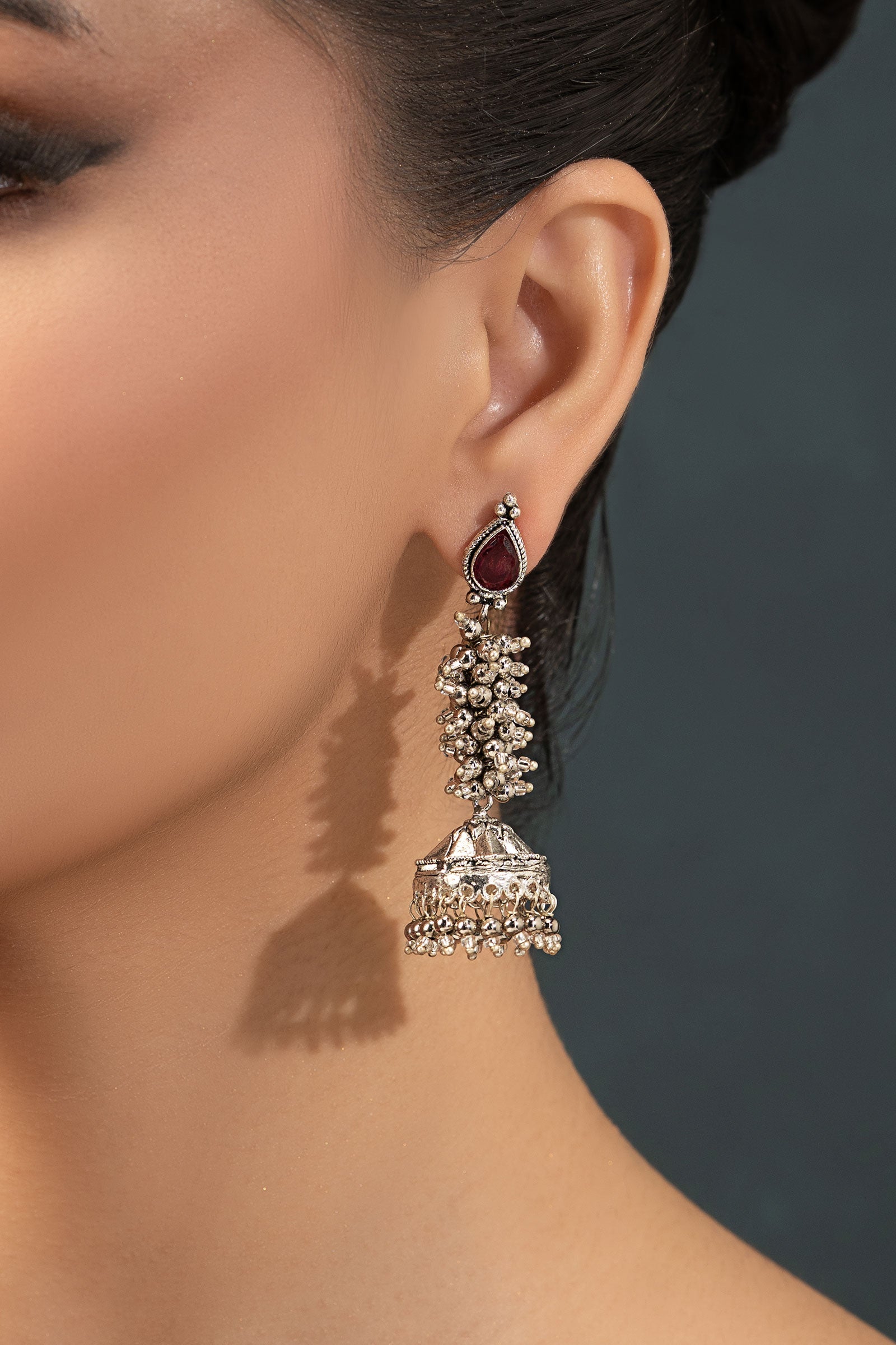 https://cdn.shopify.com/s/files/1/0620/8788/9062/files/JER_EF26_12_Red_Onyx_Closeup_C.jpg?v=1769242190