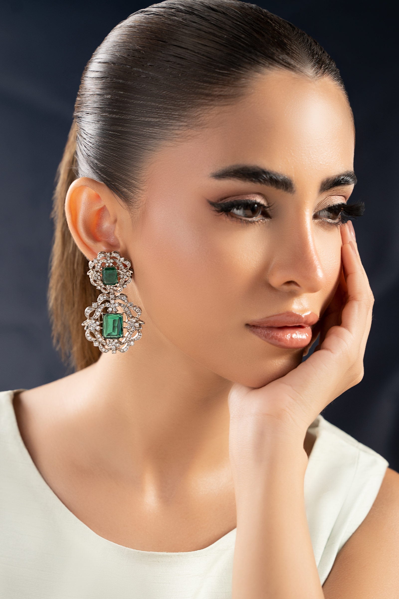 Gulmika Jhumka