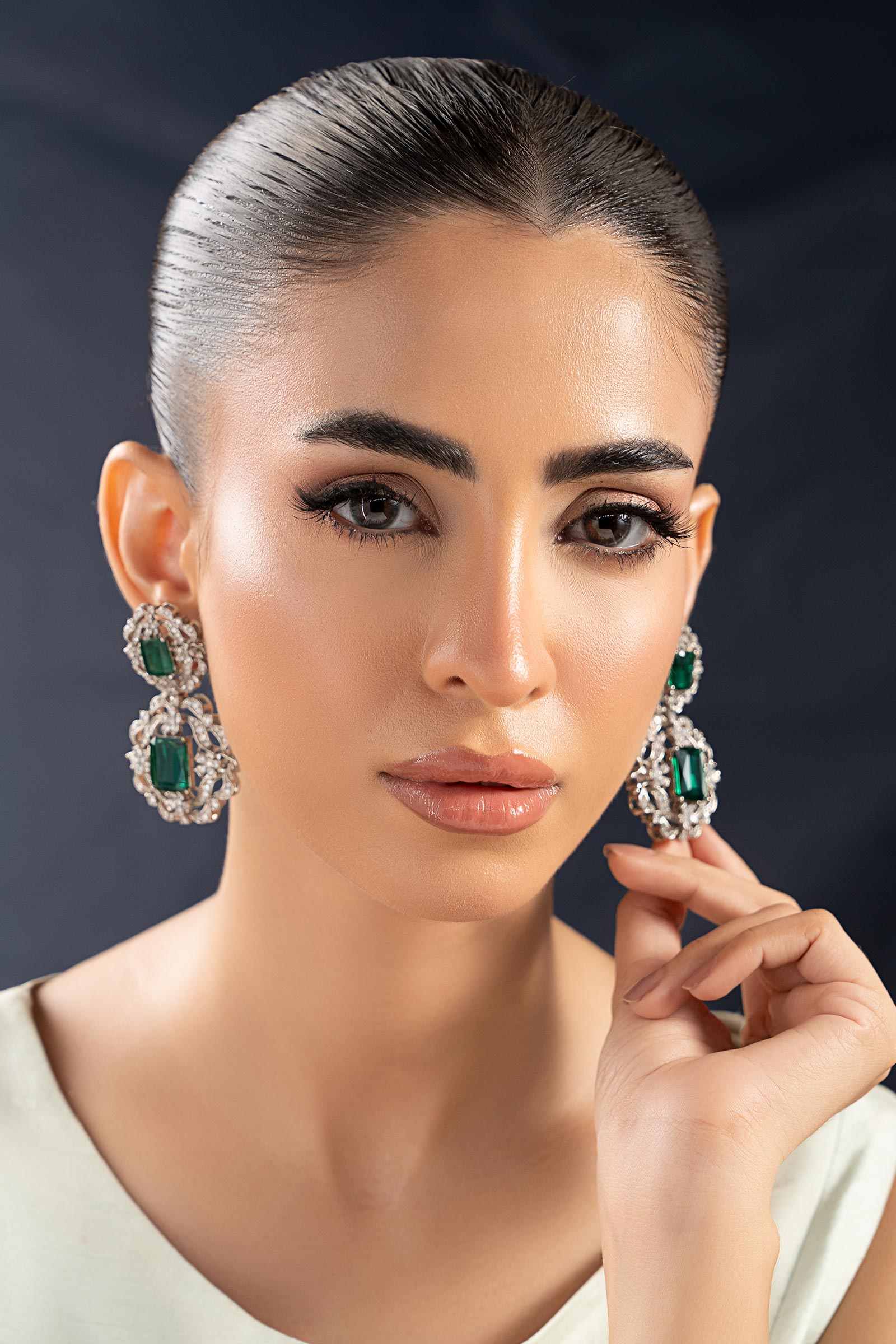 Gulmika Jhumka