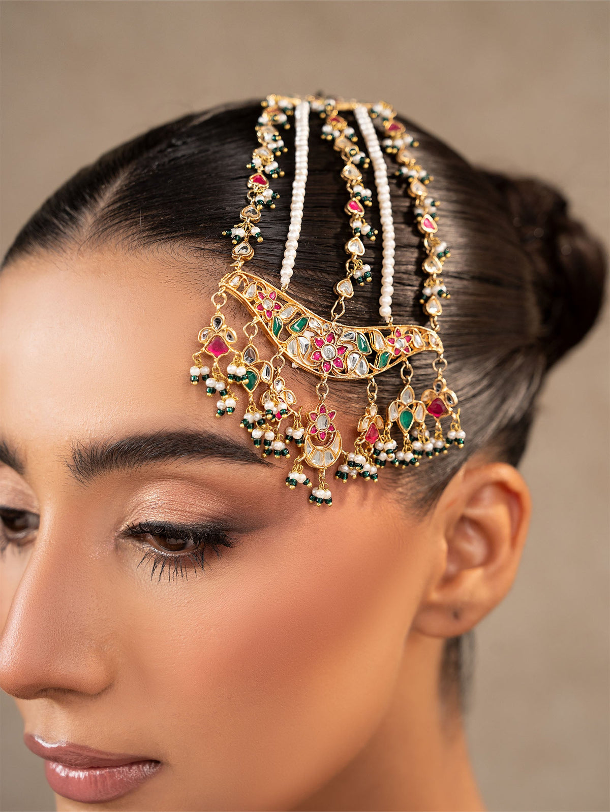 Gulmira Jhoomar