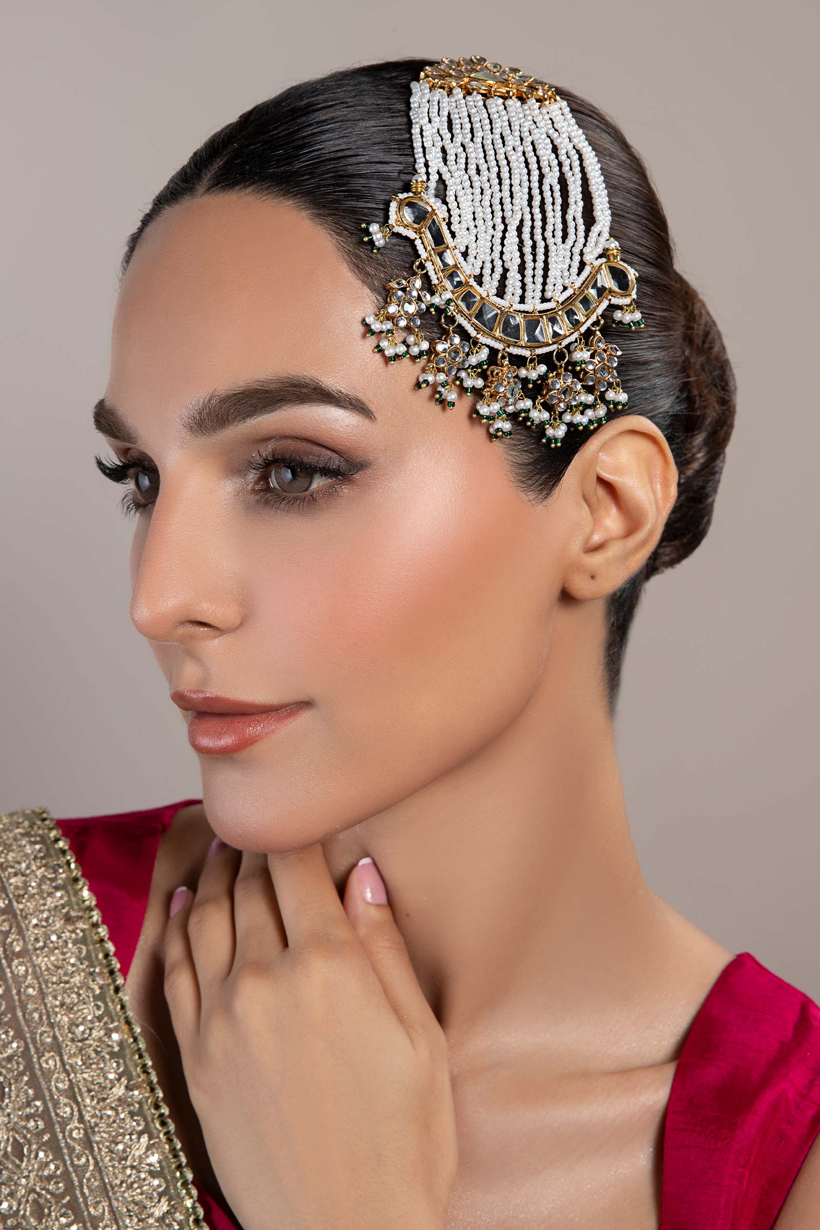 https://cdn.shopify.com/s/files/1/0620/8788/9062/files/JHMW2404GoldCloseup.jpg?v=1726317130