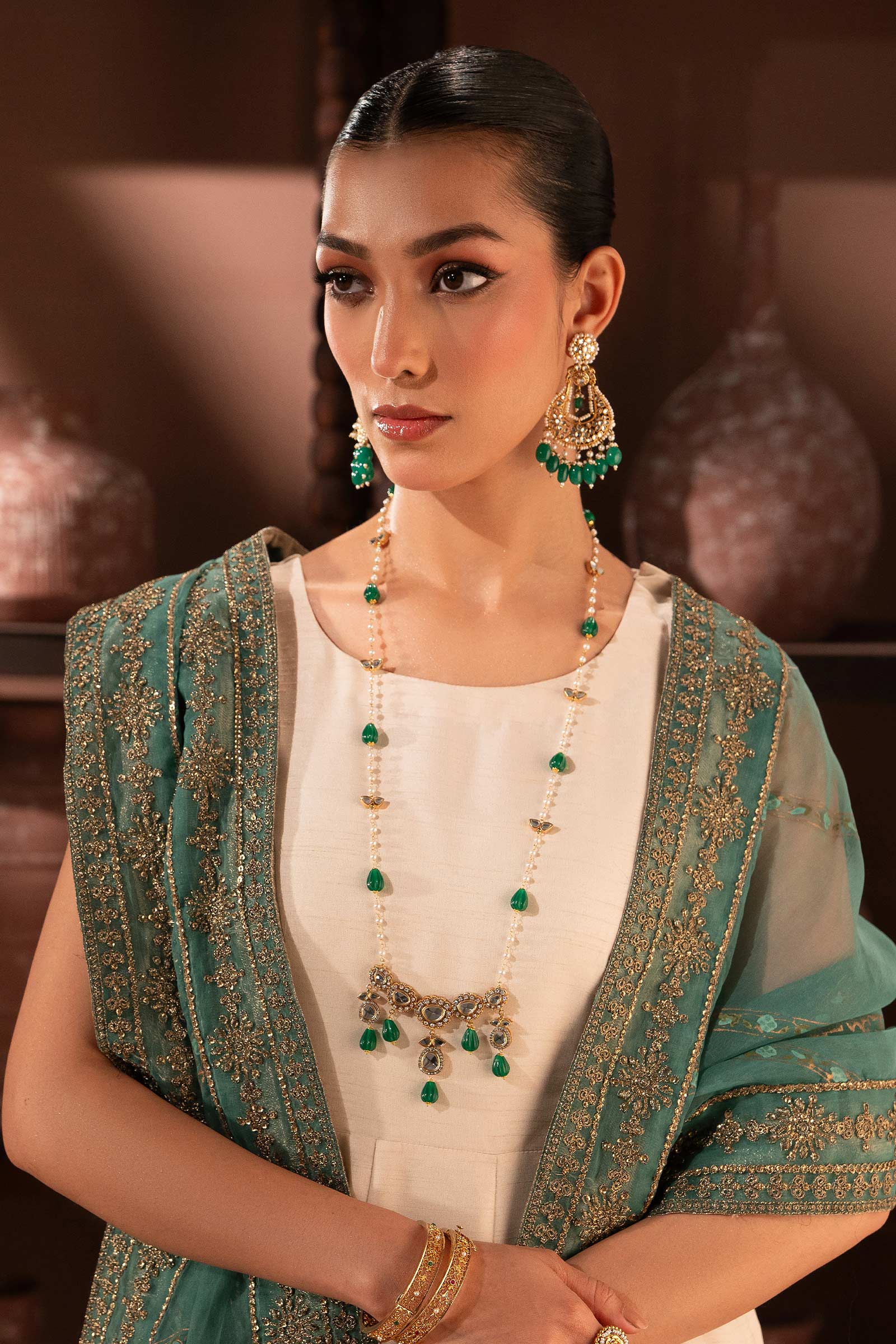 https://cdn.shopify.com/s/files/1/0620/8788/9062/files/JPN_EF26_02_Green_Onyx_B.jpg?v=1770978327