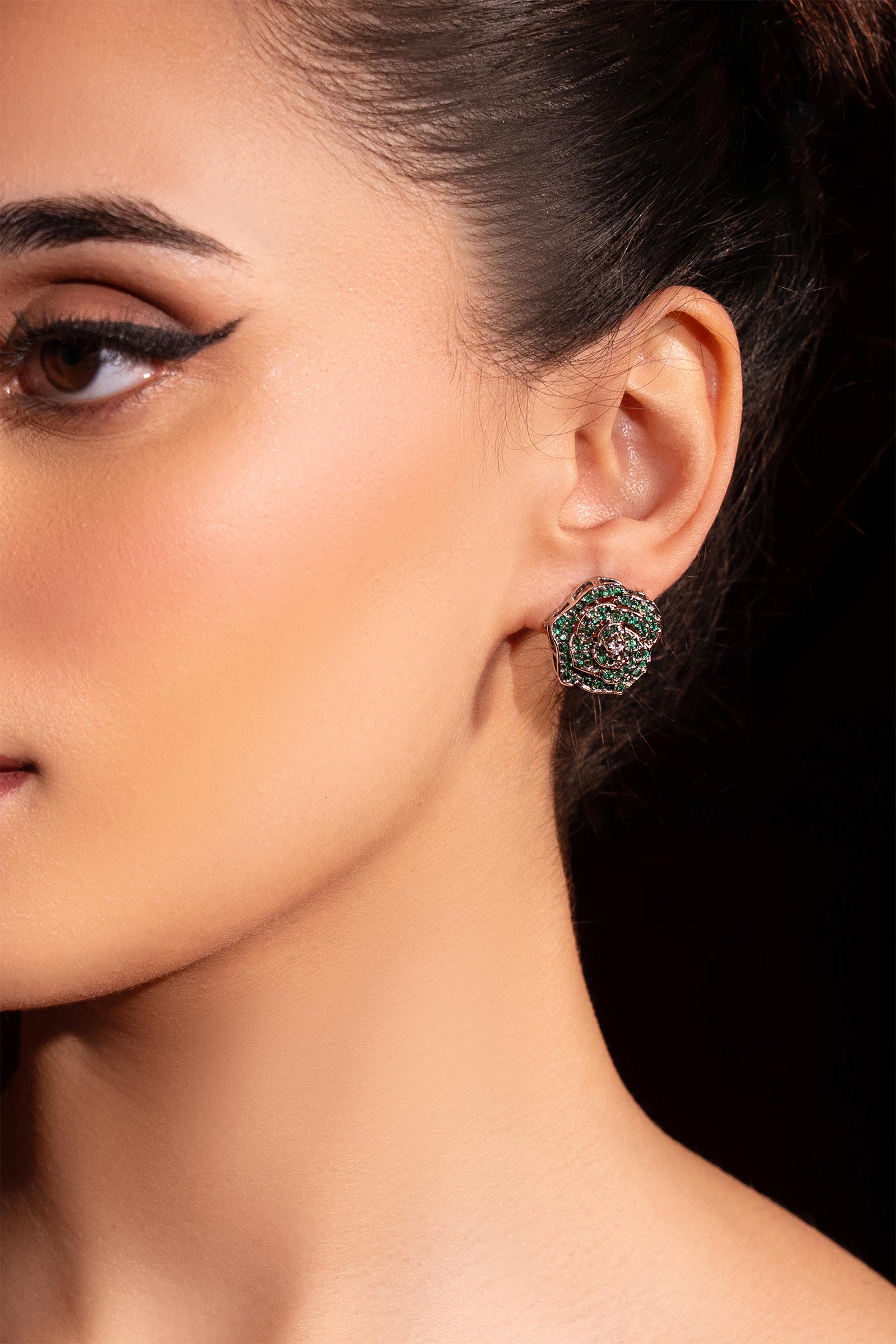 Rozmeen Studs