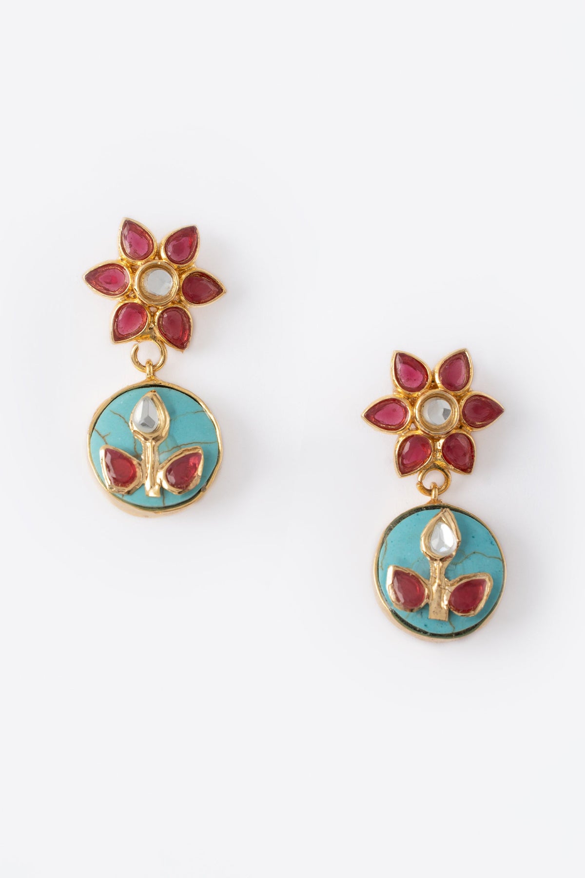 Niloufar Studs