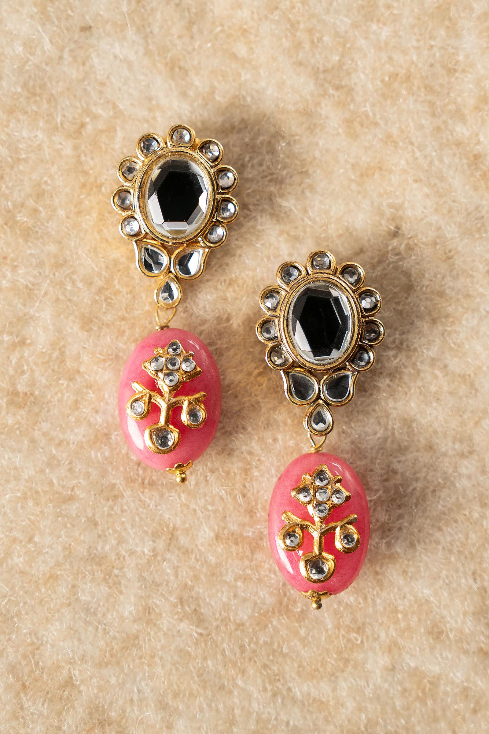 Zinnara Studs