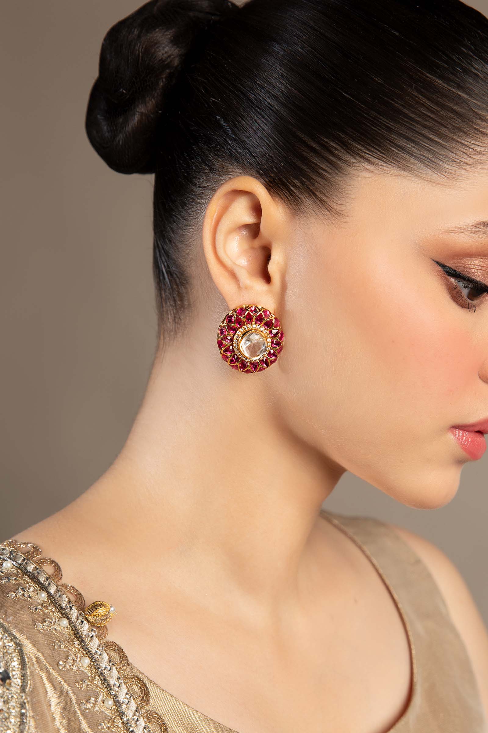 https://cdn.shopify.com/s/files/1/0620/8788/9062/files/JSD_W_24_14_Pink_Rhodolite.jpg?v=1726478985