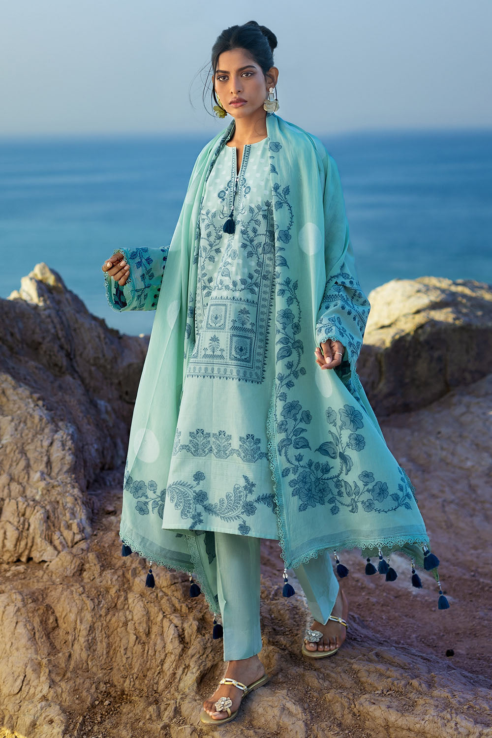 3 Piece Jacquard Suit With Jacquard Dupatta