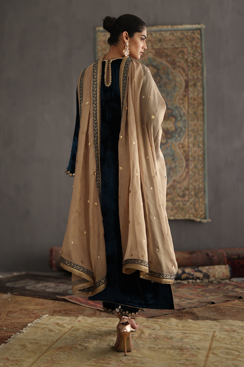 https://cdn.shopify.com/s/files/1/0412/9311/9639/products/Joline_6.jpg?v=1755496347