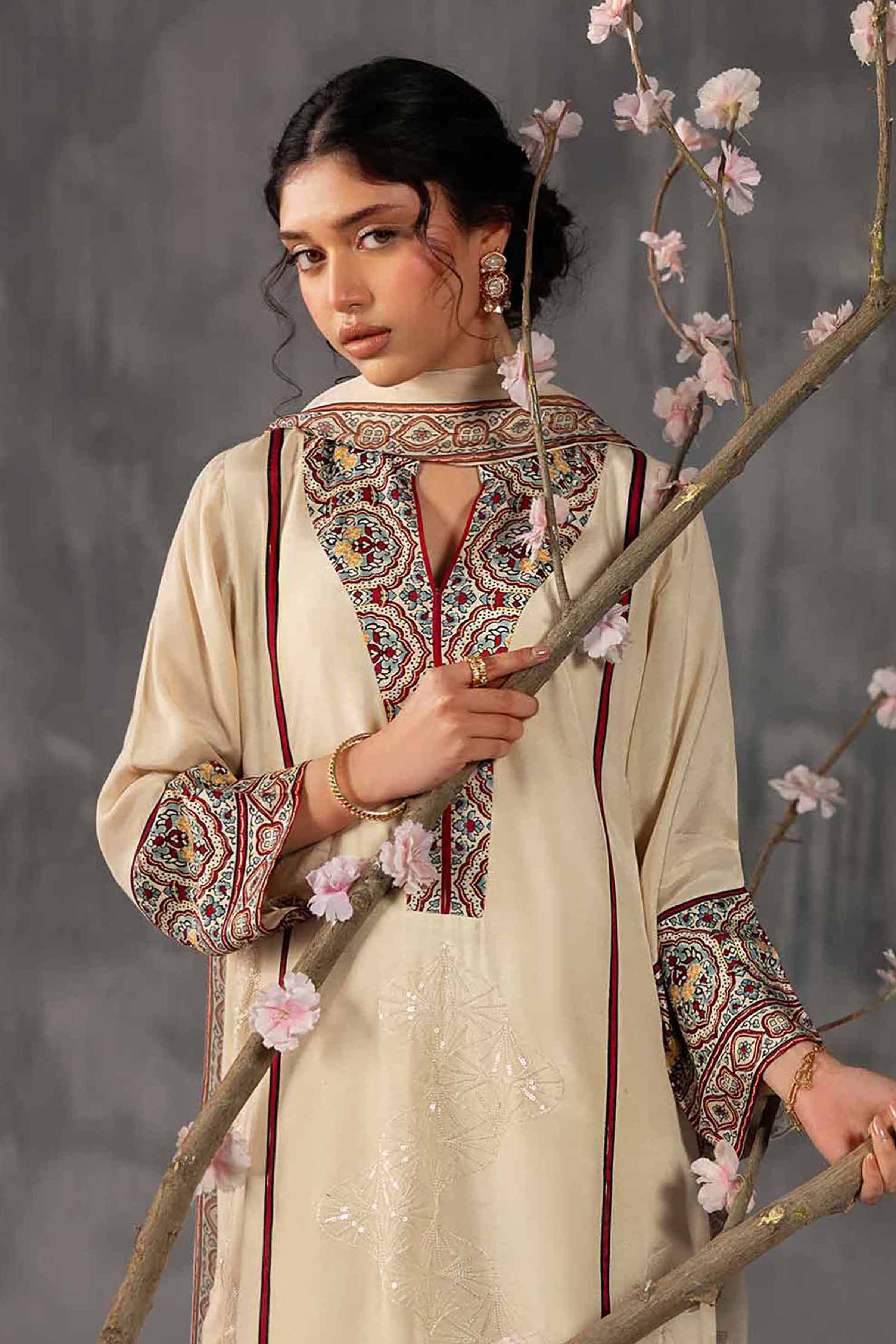 https://cdn.shopify.com/s/files/1/0534/2065/4791/files/KFE26-109-_3_b18ad52c-444f-49f5-aabc-75e870942835.jpg?v=1776321202