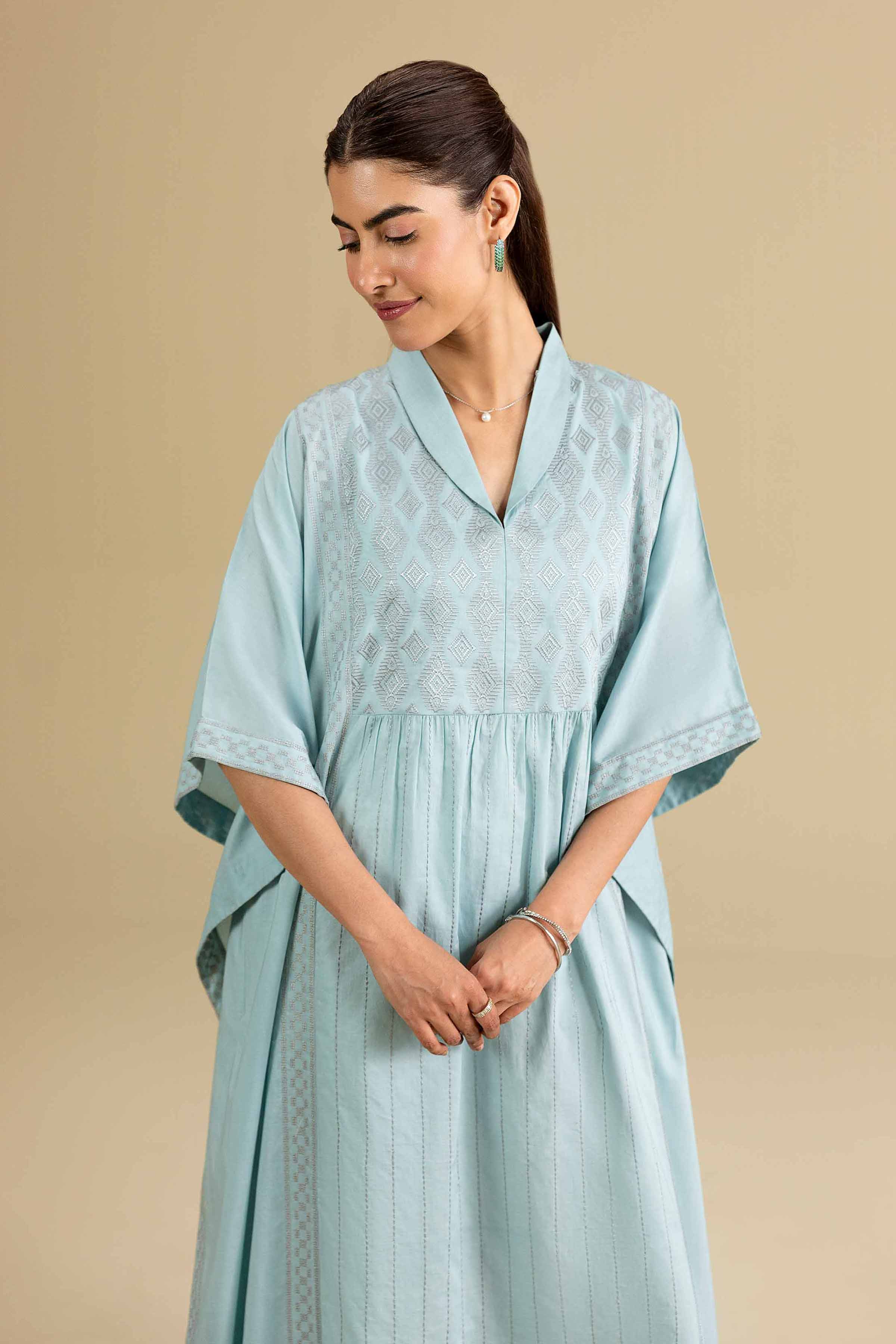 https://cdn.shopify.com/s/files/1/0534/2065/4791/files/KFE26-136-_5.jpg?v=1775726628