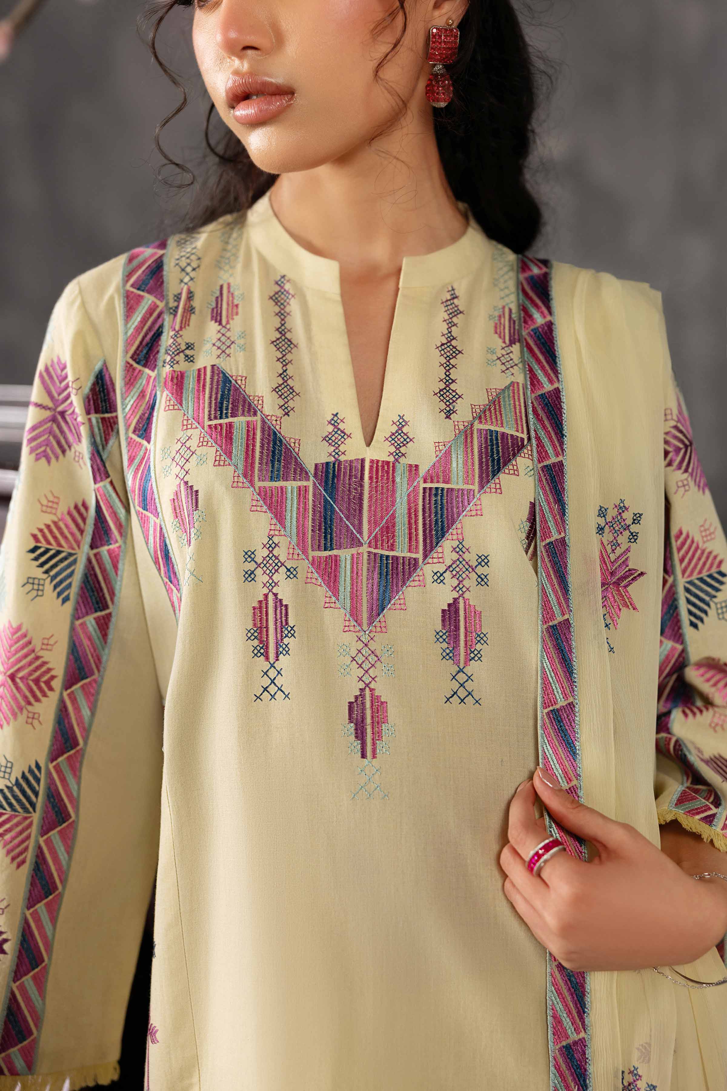 https://cdn.shopify.com/s/files/1/0534/2065/4791/files/KFE26-94-_6.jpg?v=1776320977