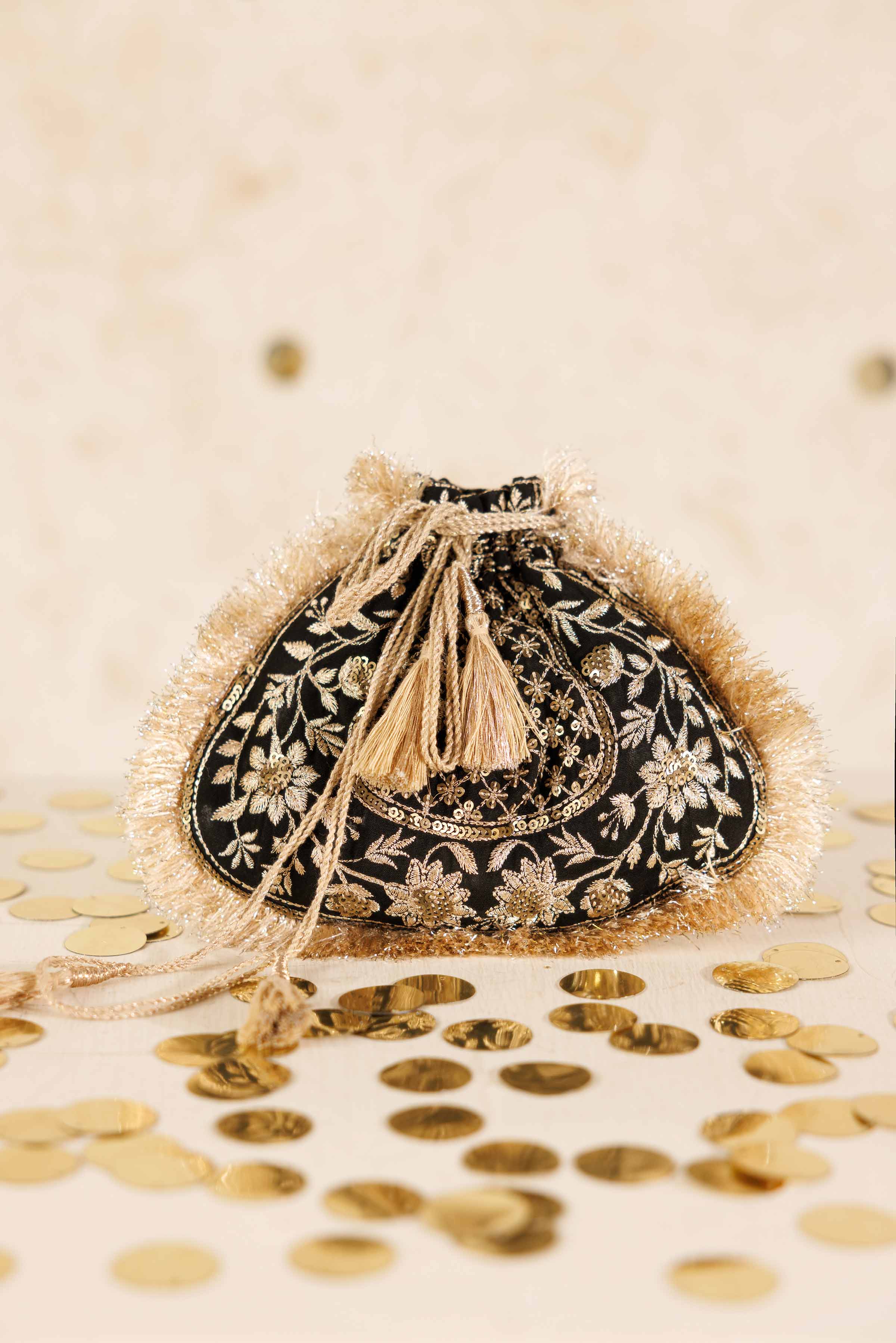 Embroidered Pouch - KFW25-140