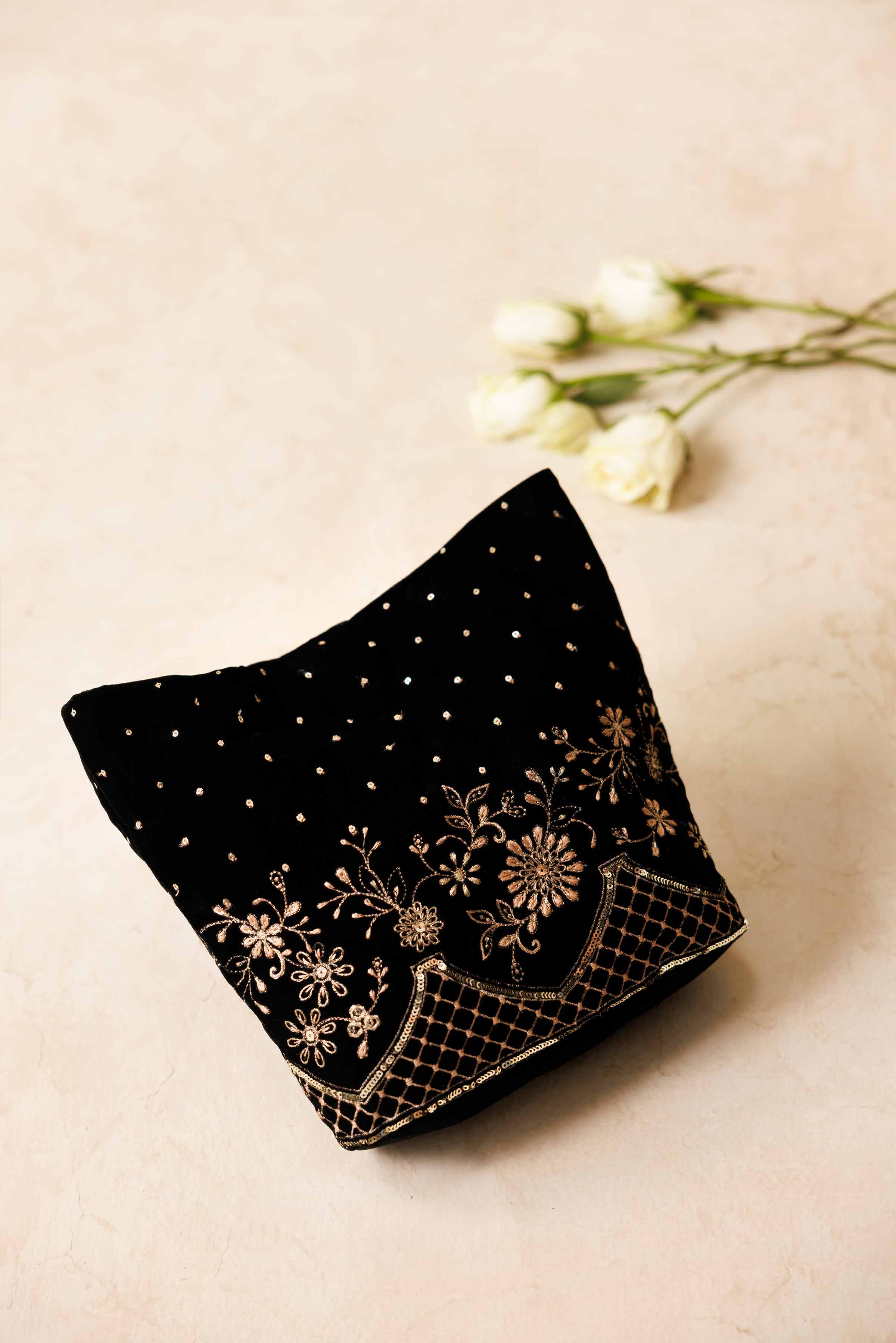 Embroidered Pouch - KFW25-149