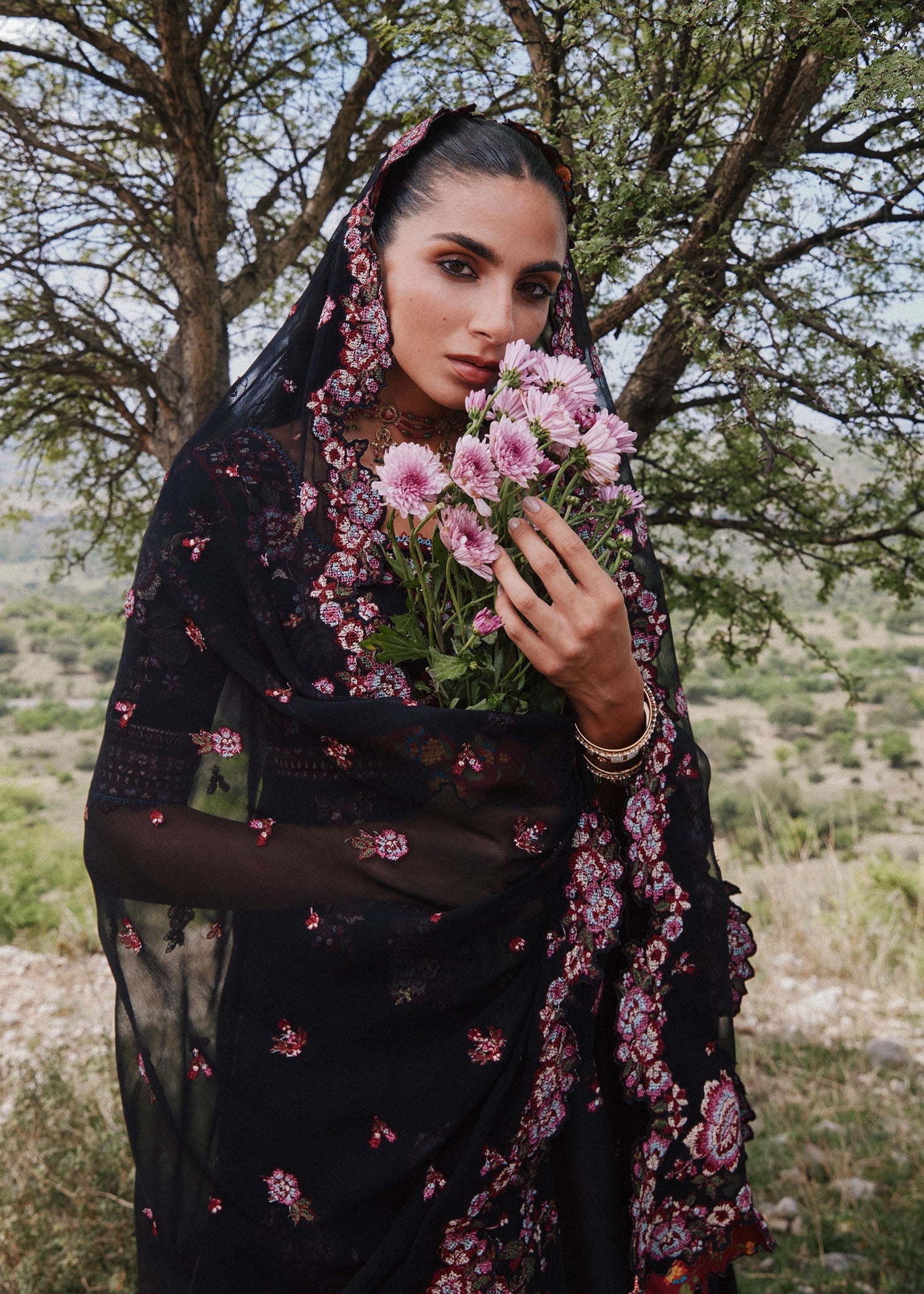 https://cdn.shopify.com/s/files/1/0016/9476/1035/files/Kashmala_1.jpg?v=1778568844