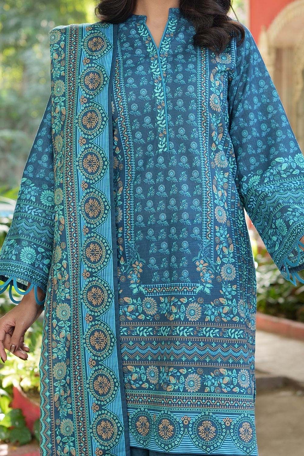https://cdn.shopify.com/s/files/1/0706/3253/8159/files/Khaddar-Dupatta-Khaddar-Shirt-Dyed-Trouser-Gulahmed-SD-52220-Close-1.jpg?v=1763190478