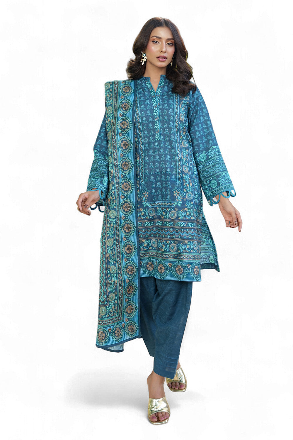 https://cdn.shopify.com/s/files/1/0706/3253/8159/files/Khaddar-Dupatta-Khaddar-Shirt-Dyed-Trouser-Gulahmed-SD-52220-Front.jpg?v=1763190352