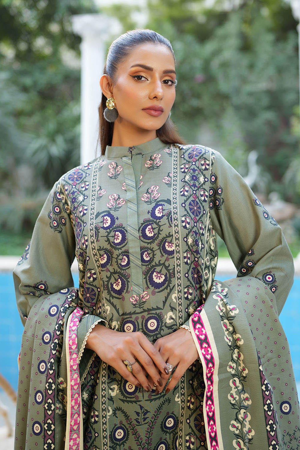 3 Piece Printed Khaddar Suit