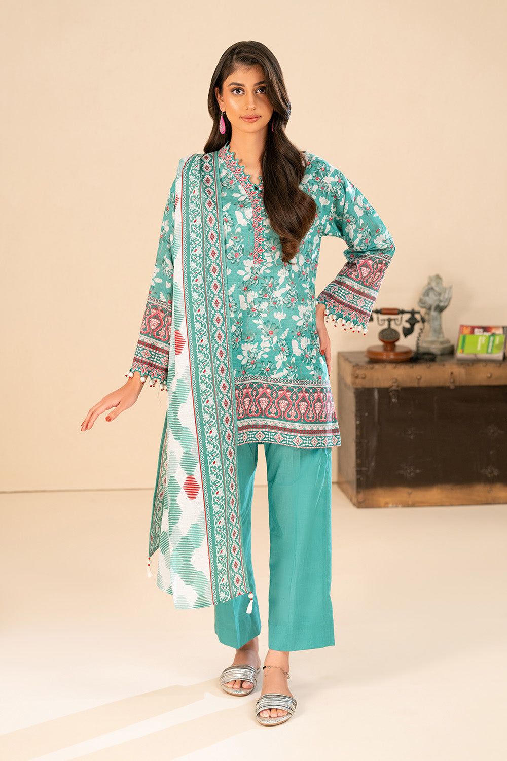 3 Piece Printed Khaddar Suit With Dupatta