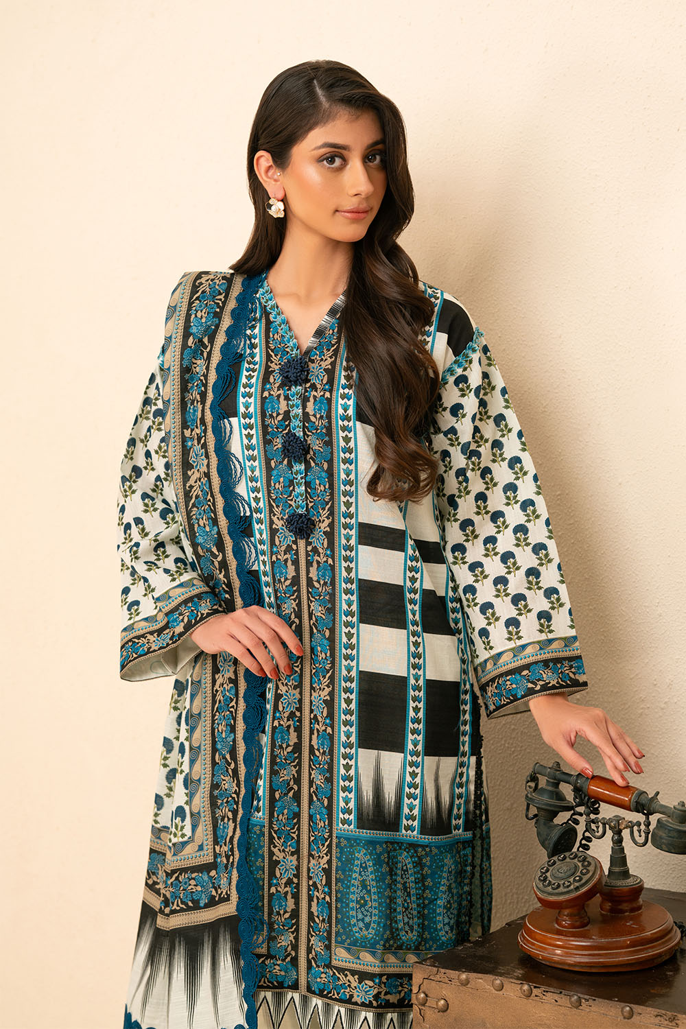 3 Piece Printed Khaddar Suit With Dupatta