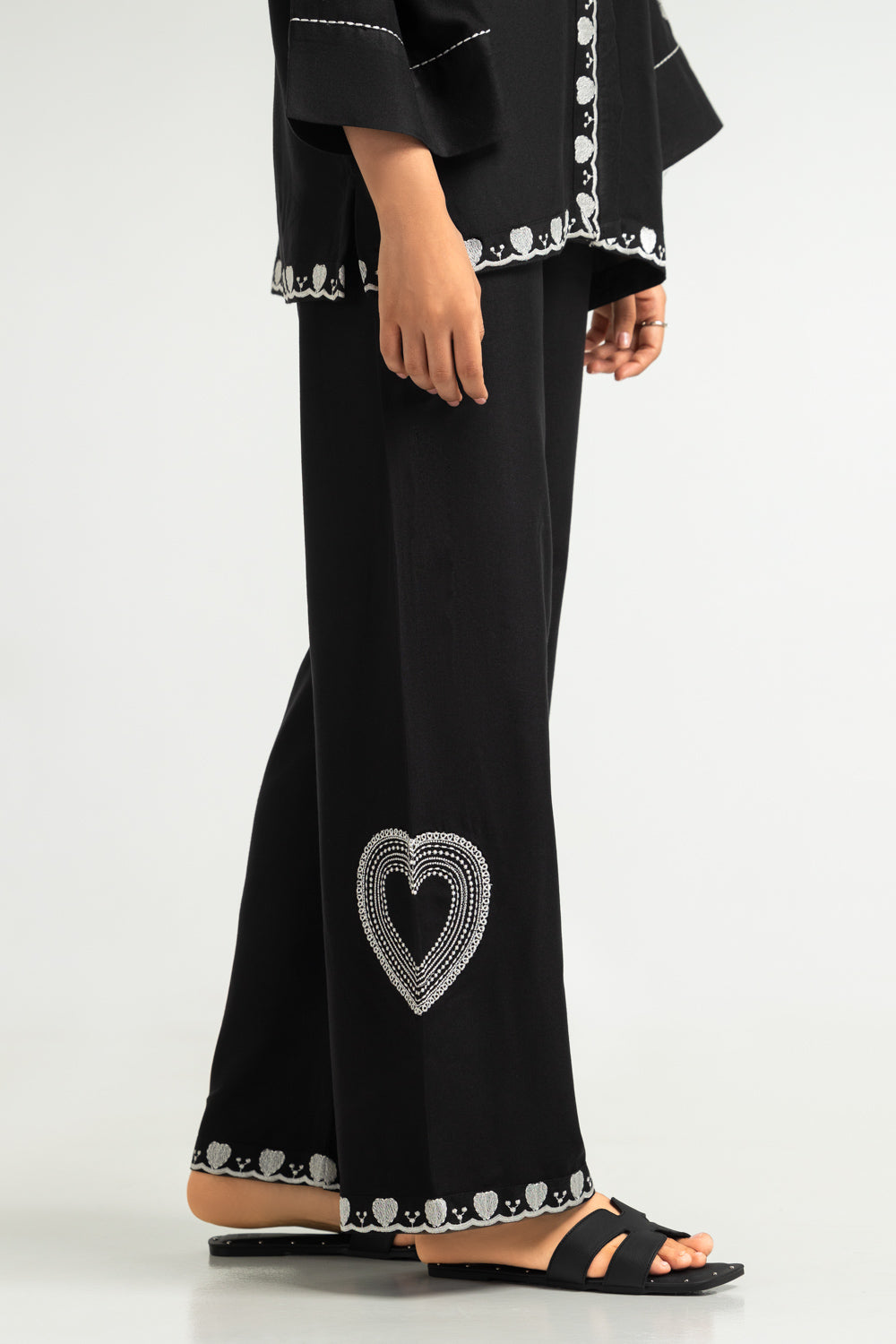 Khaddar Slub Embroidered Co-Ord Set