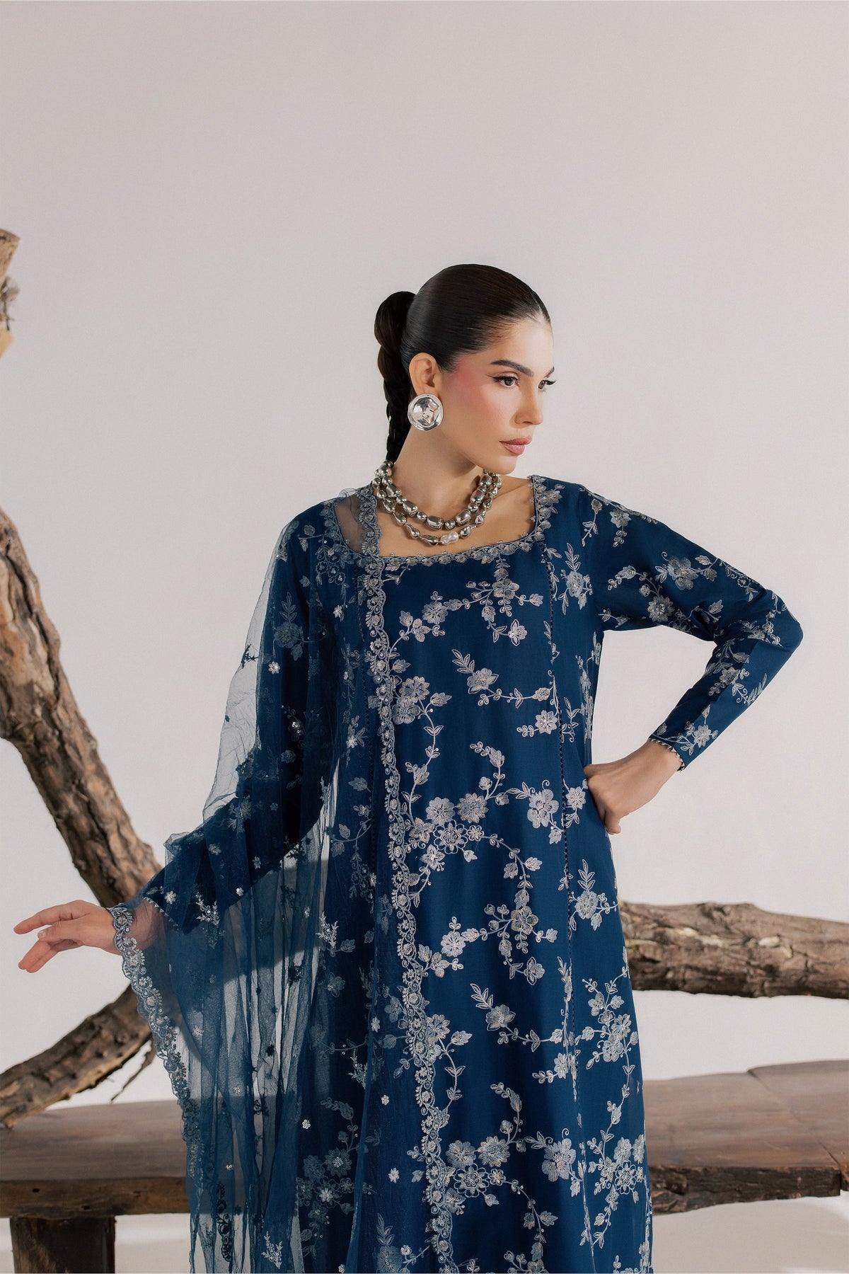 Kiana 3Pc - Luxury Embroidered Lawn