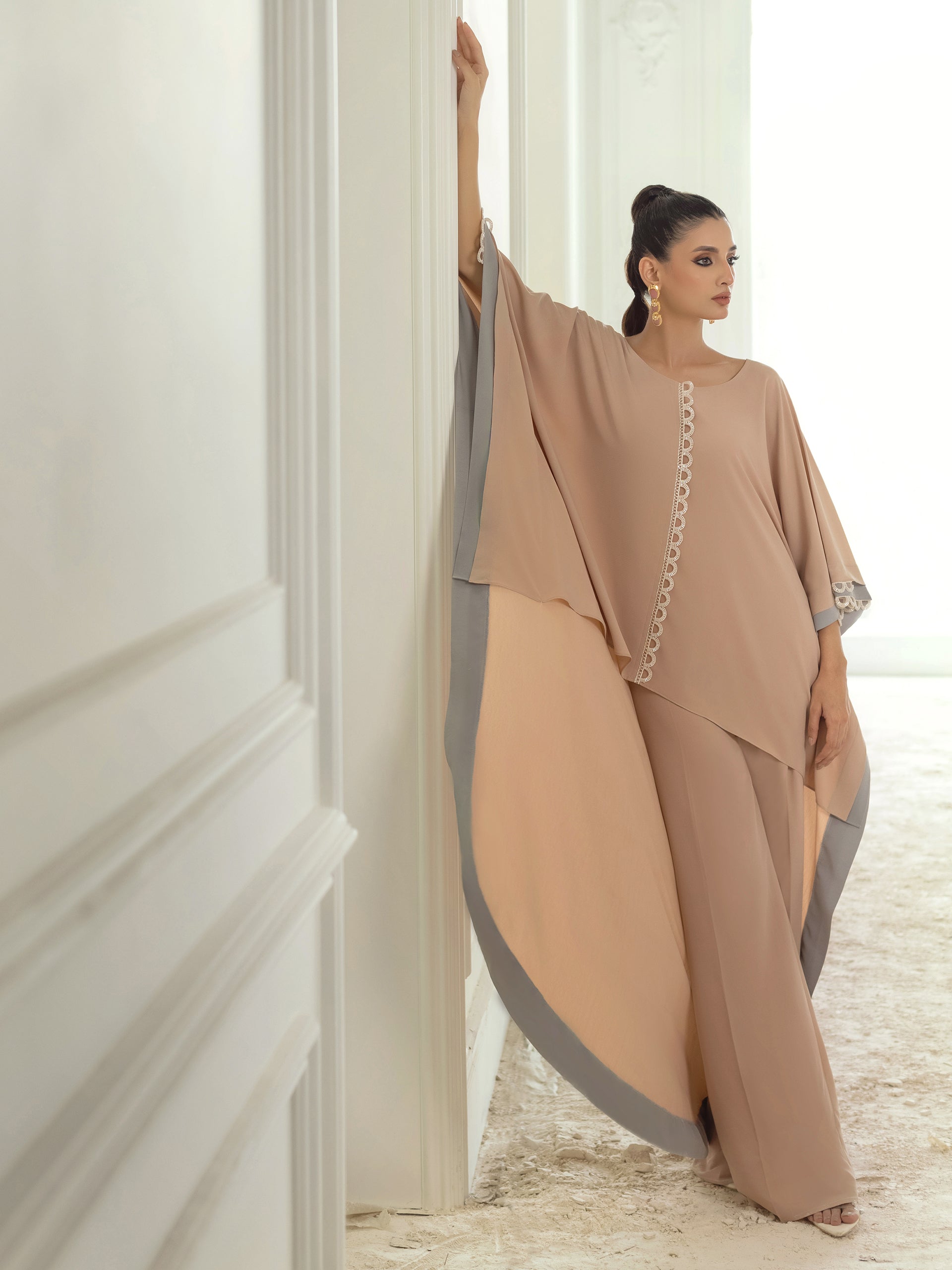 Kiara - Peach & Grey