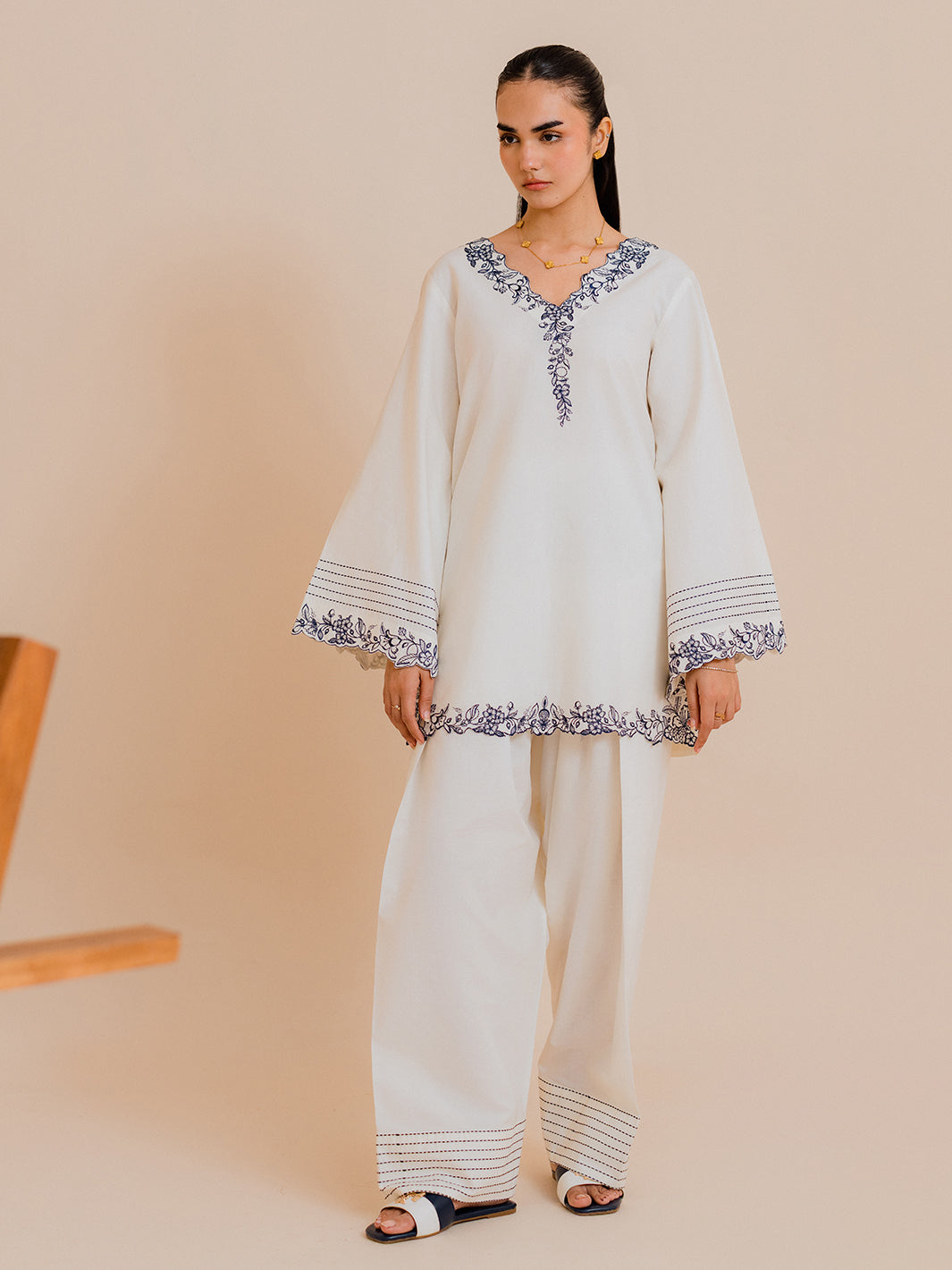 Vaylo 3Pc Embroidered Co-ords Cotton Set