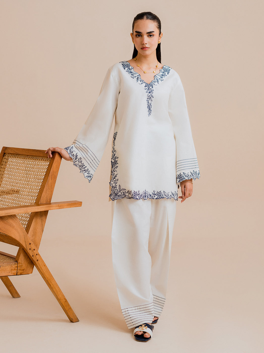 Vaylo 3Pc Embroidered Co-ords Cotton Set