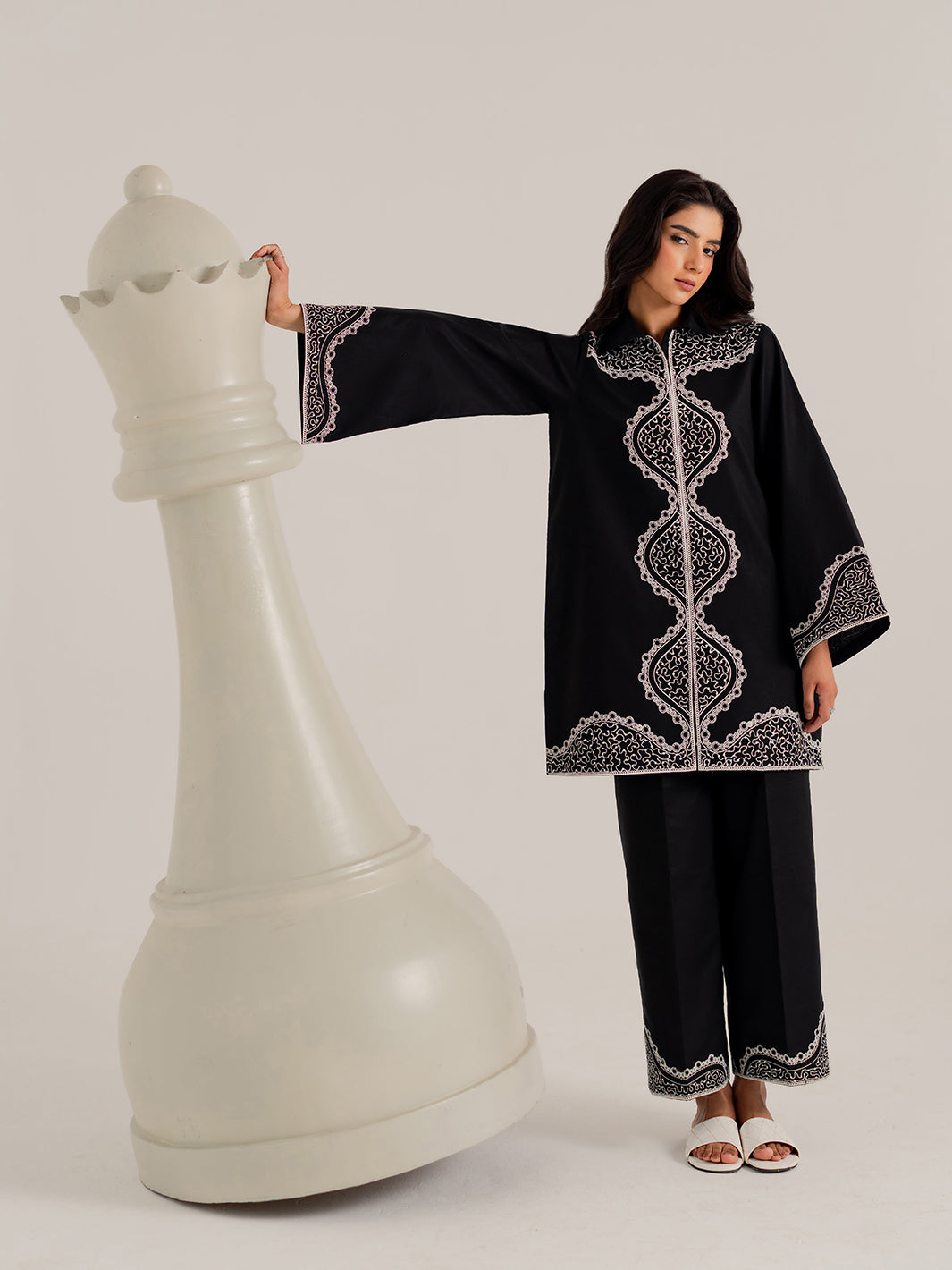 ZYRA - 2Pc Embroidered Set