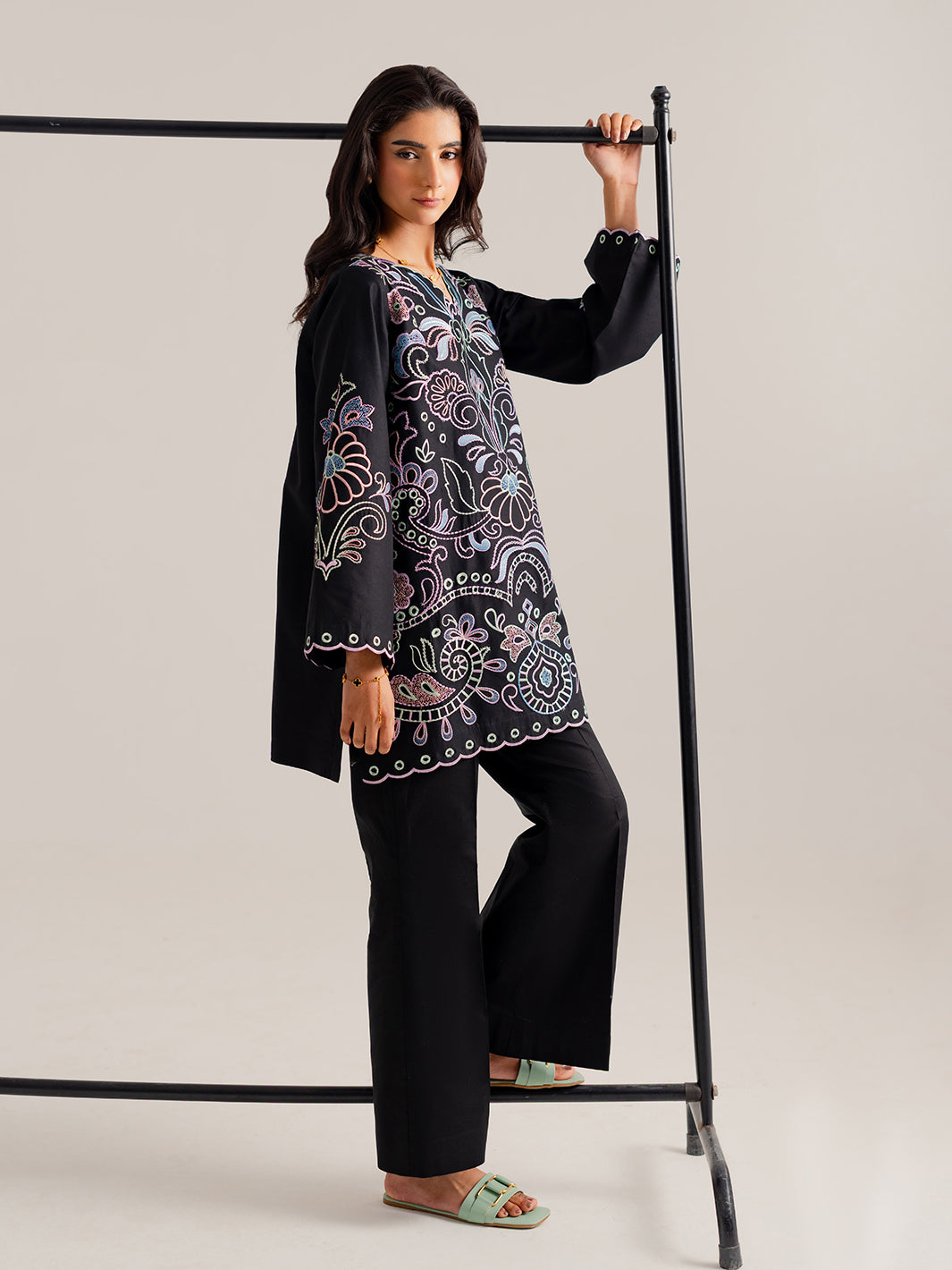 ZEPHIRE - 2Pc Embroidered Cotton Set