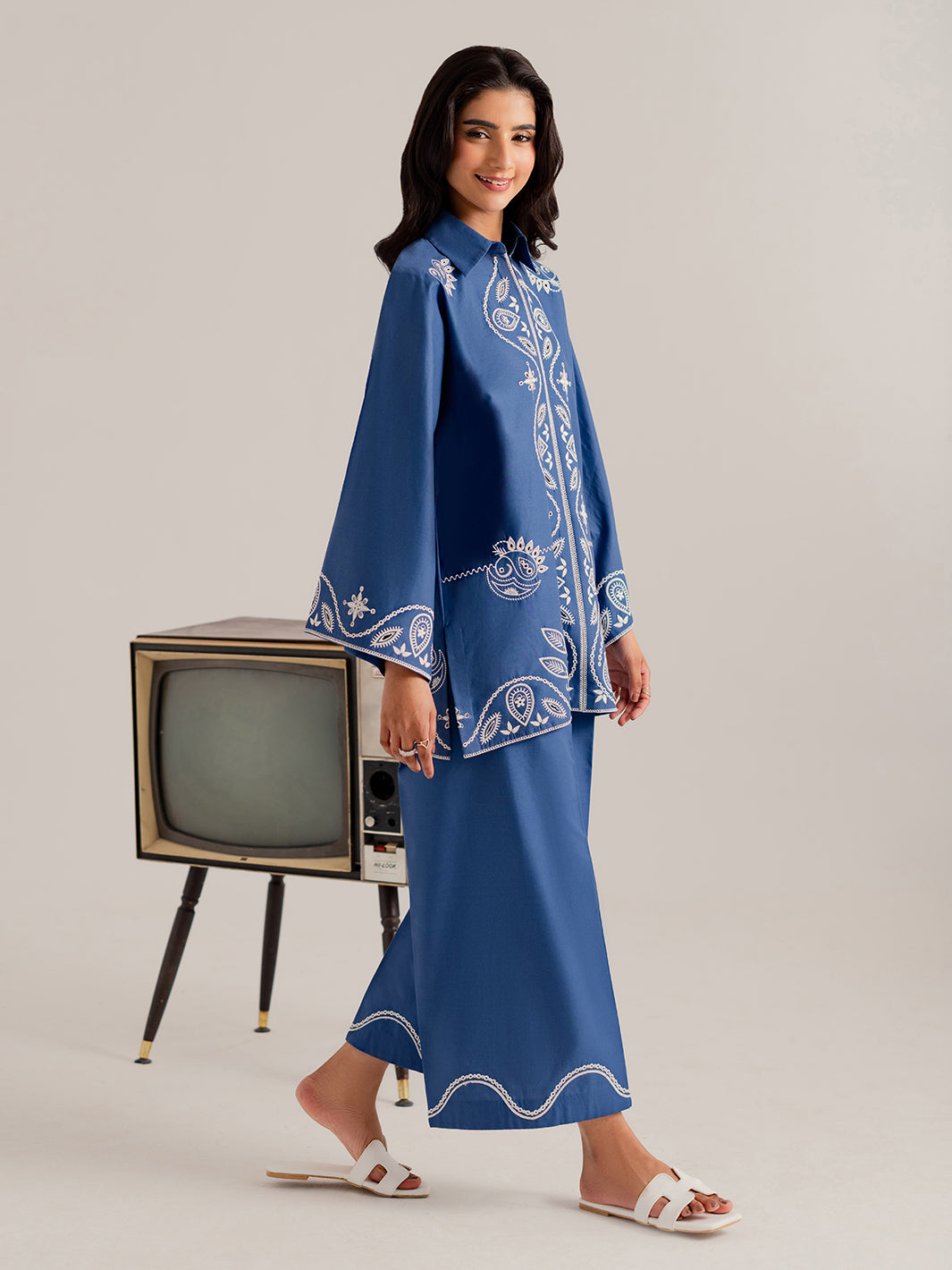 AUVIA - 2Pc Embroidered Co-ords Set