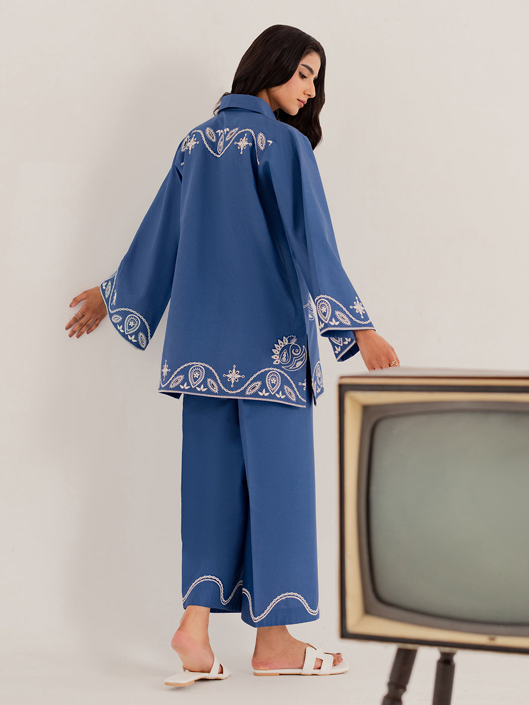 AUVIA - 2Pc Embroidered Co-ords Set