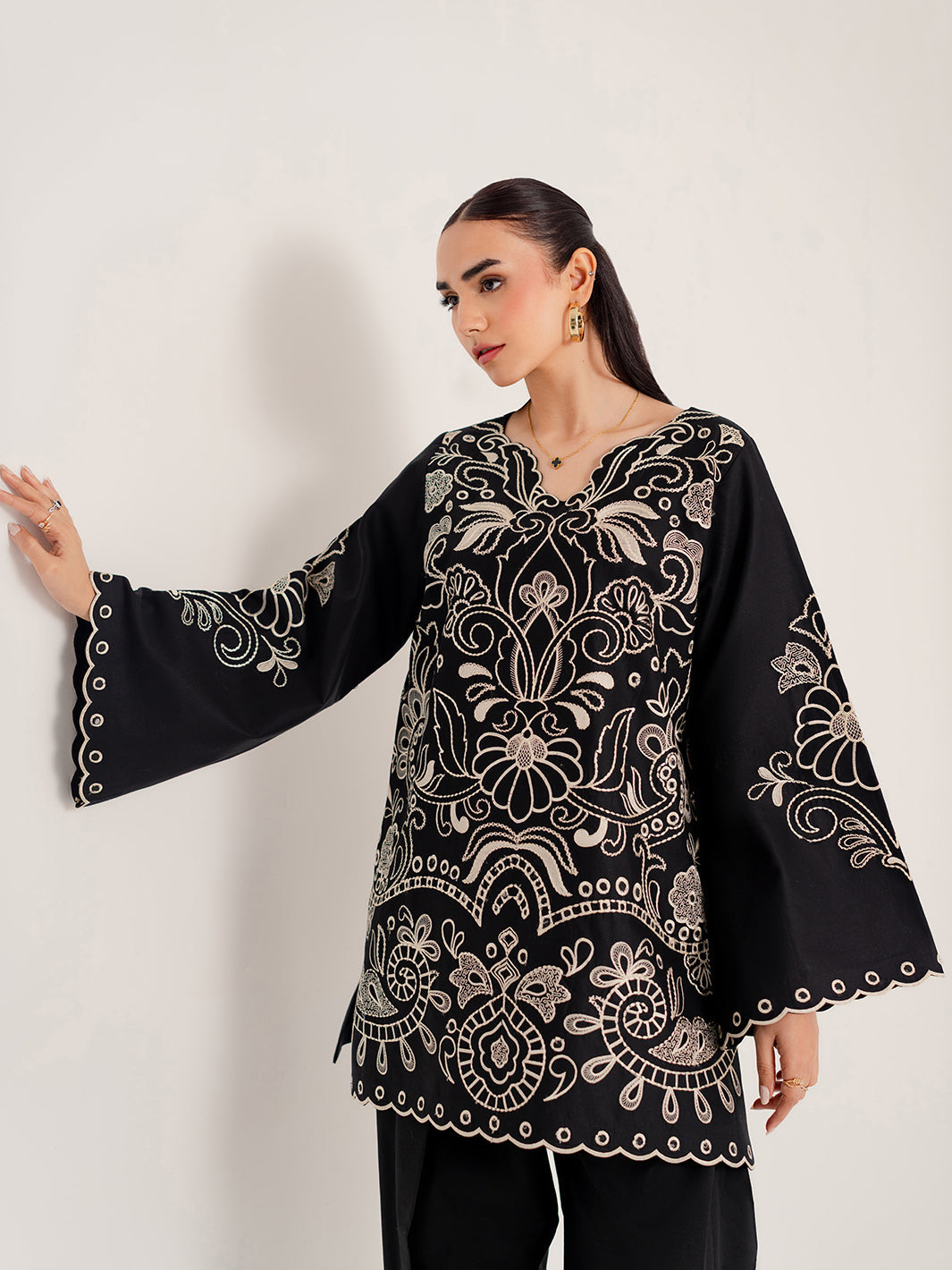 MAVELLE - 2Pc Embroidered Set