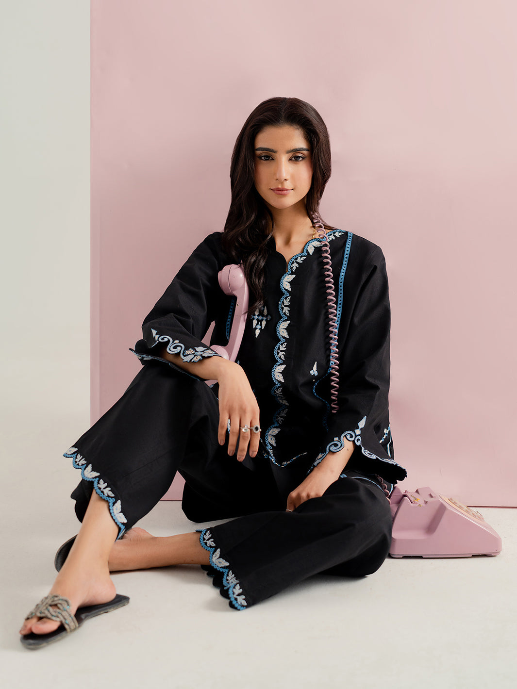 ELEXA - 2Pc Embroidered Set