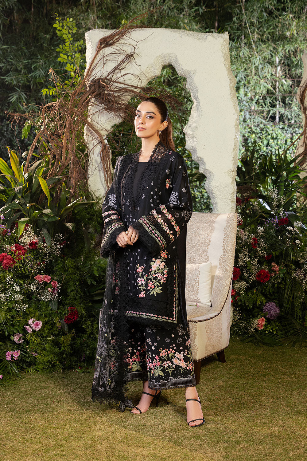 Design 14B Luxury Lawn 2025 Unstitched