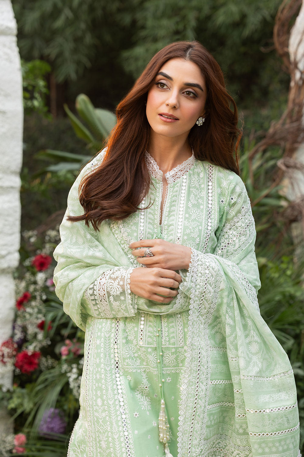 Design 7B Luxury Lawn 2025 Unstitched