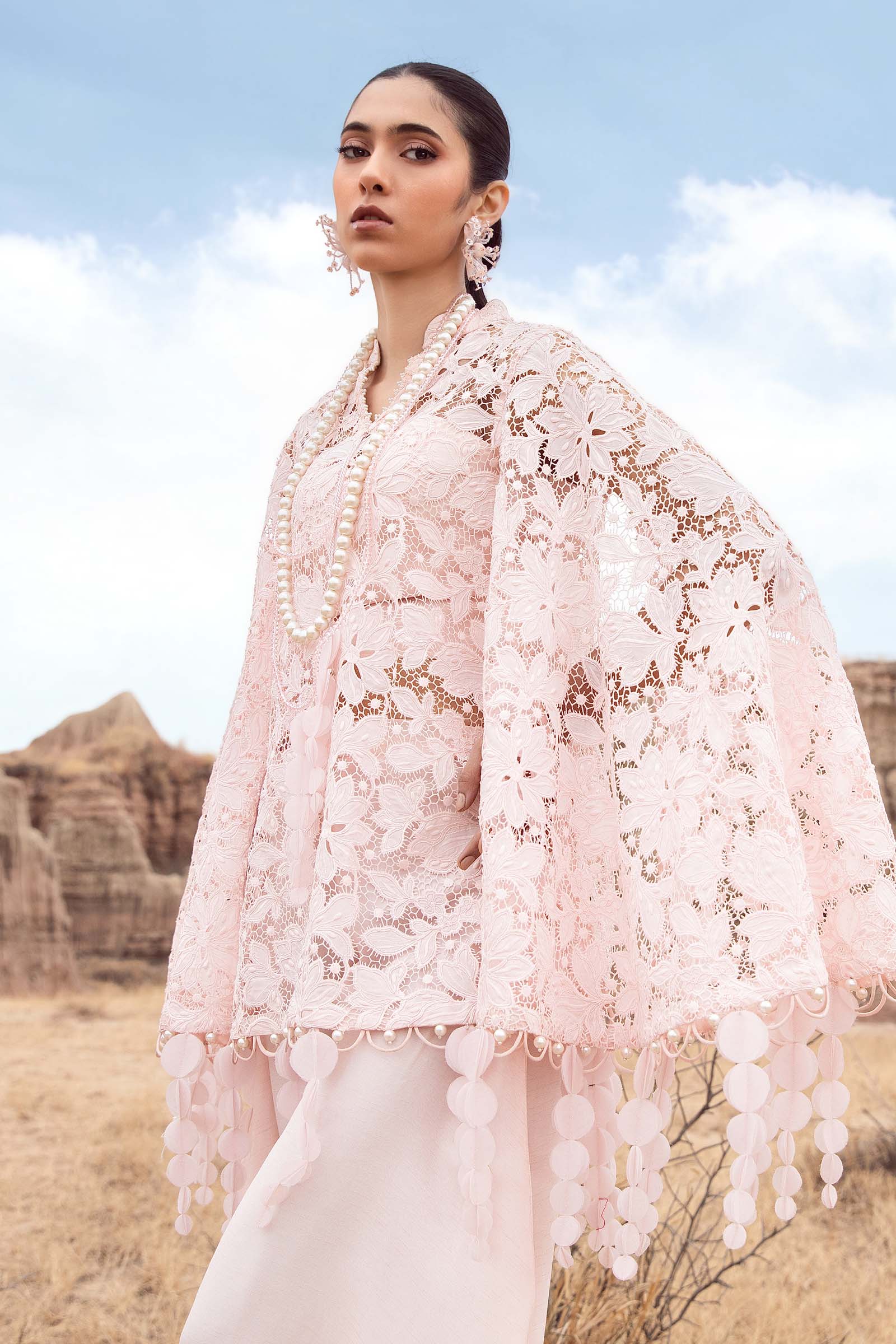 https://cdn.shopify.com/s/files/1/0620/8788/9062/files/LF-Ch-03PinkCloseup_C.jpg?v=1739002067